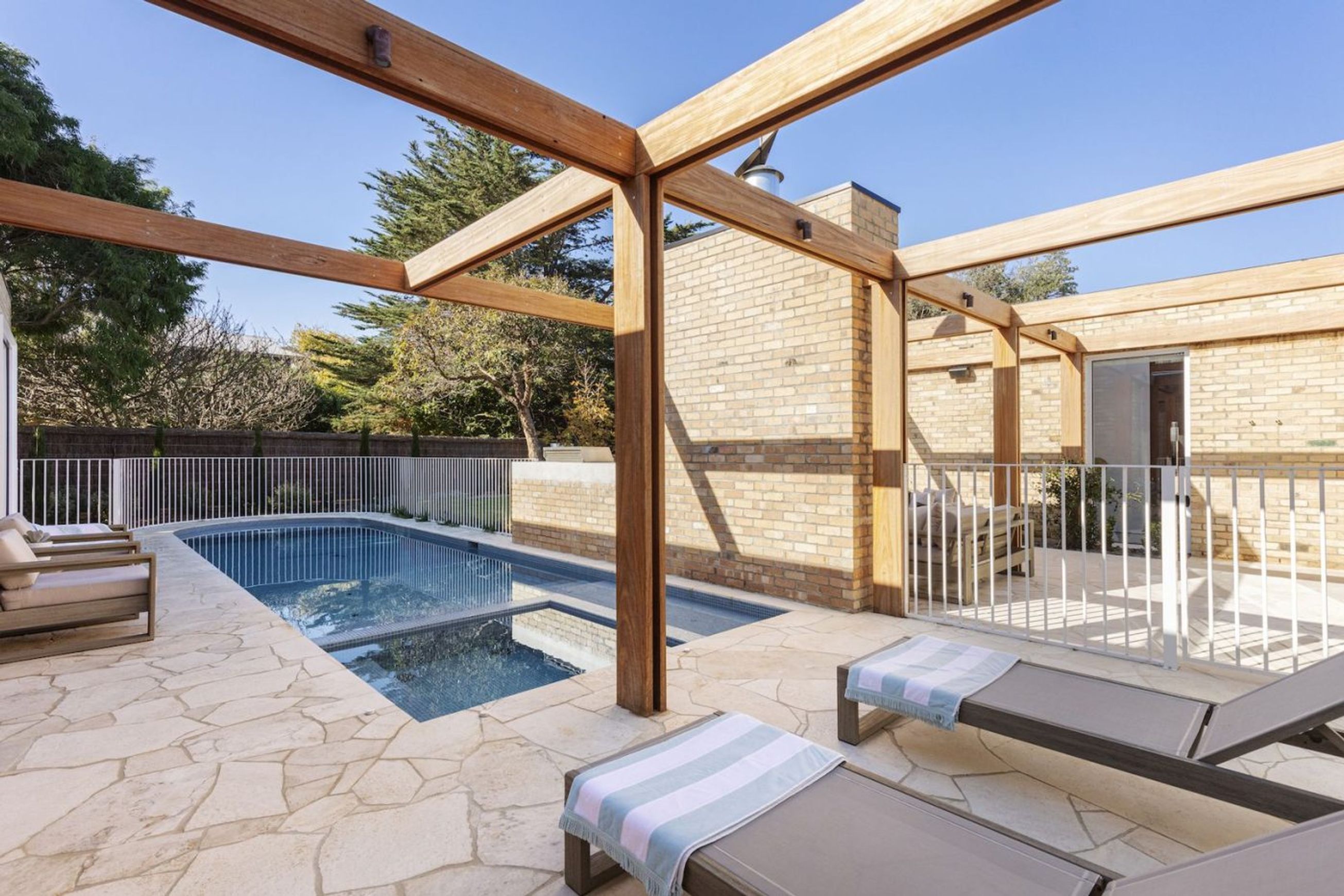 Tuscan Travertine Crazy Paving