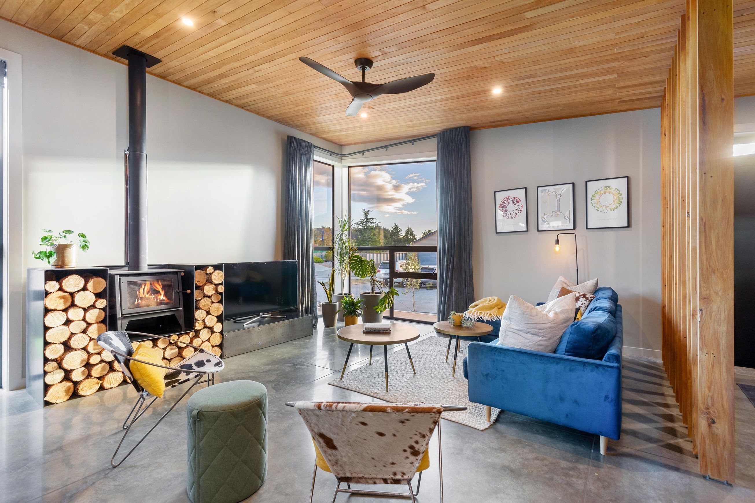 Warmington | Tasman Freestanding Woodburner with Flue