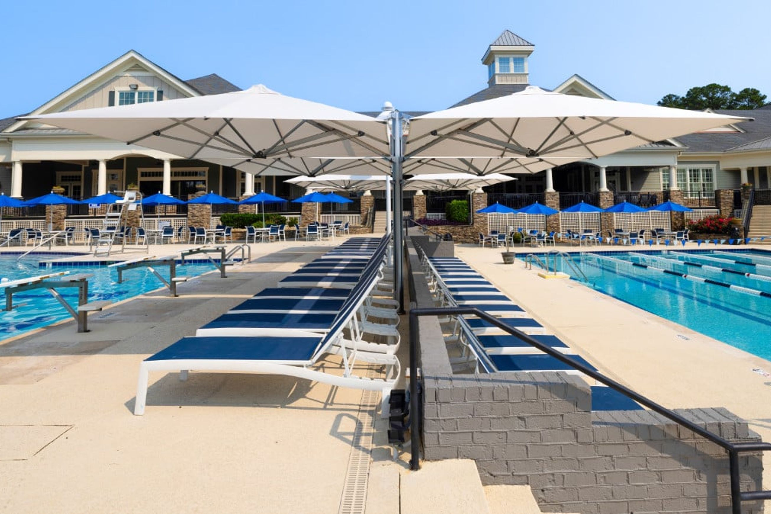 Shadowspec Unity Multi-Canopy Cantilever Umbrella
