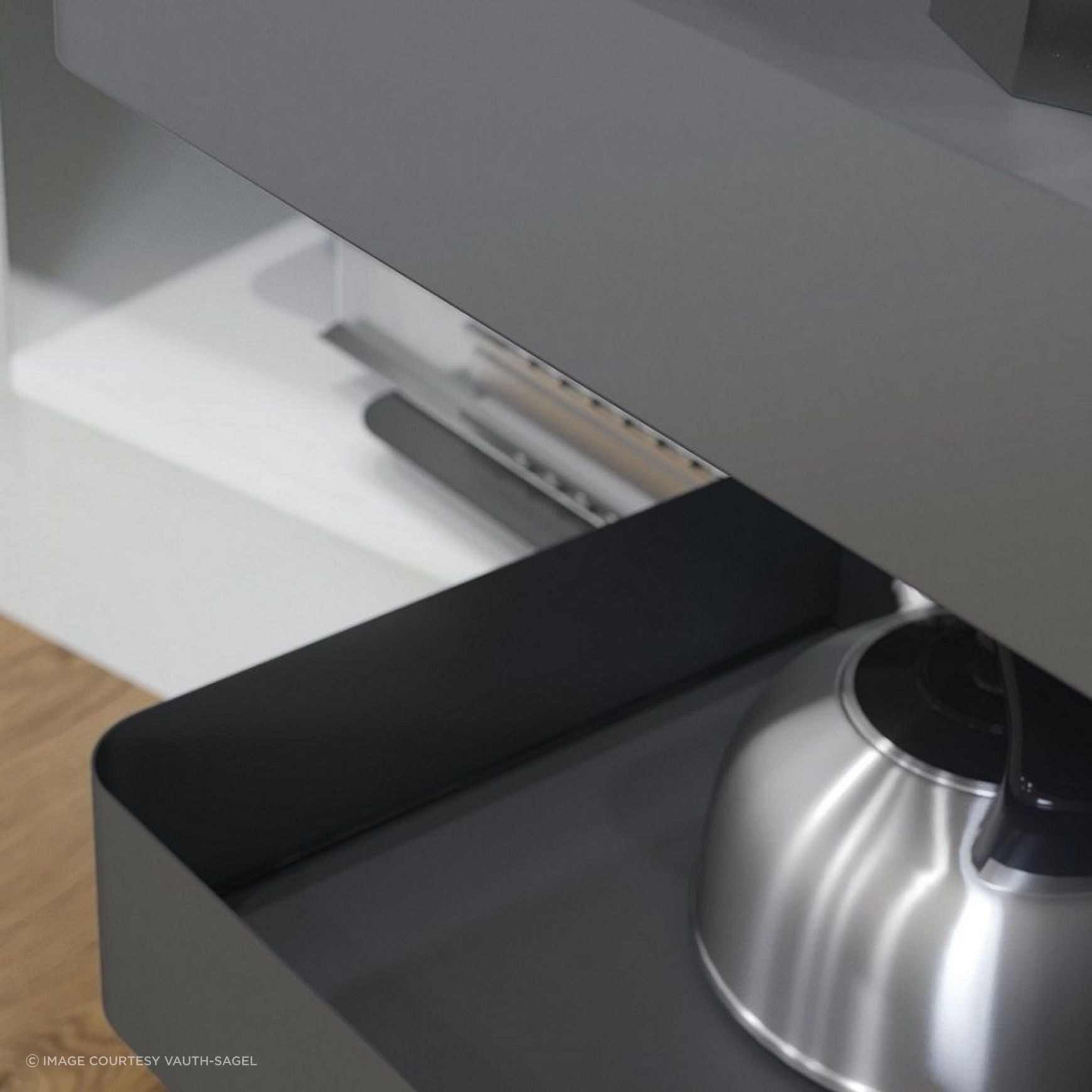 VS COR Fold Pull Out for Blind Corner Cabinets
