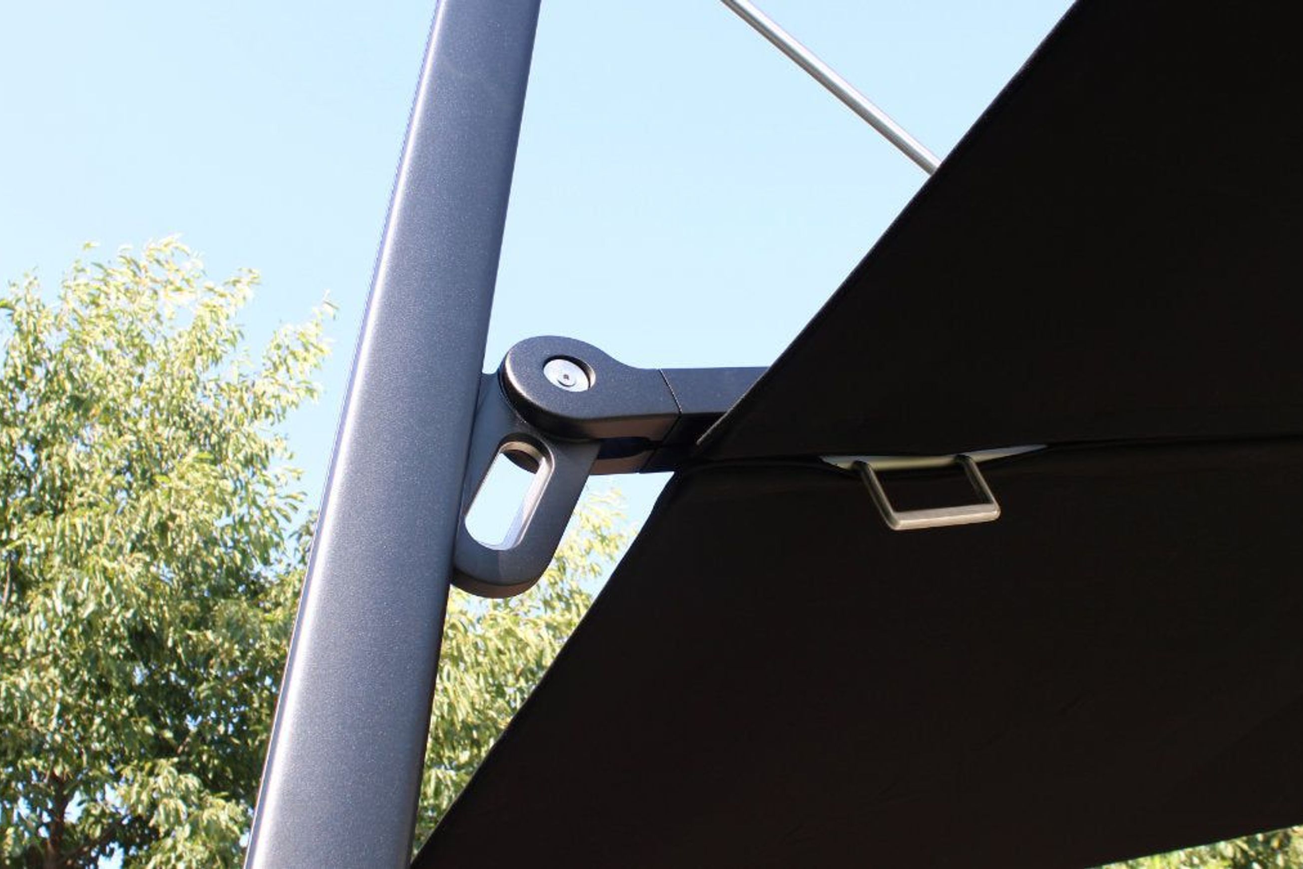 Umbrosa Versa Ux Cantilever Umbrella