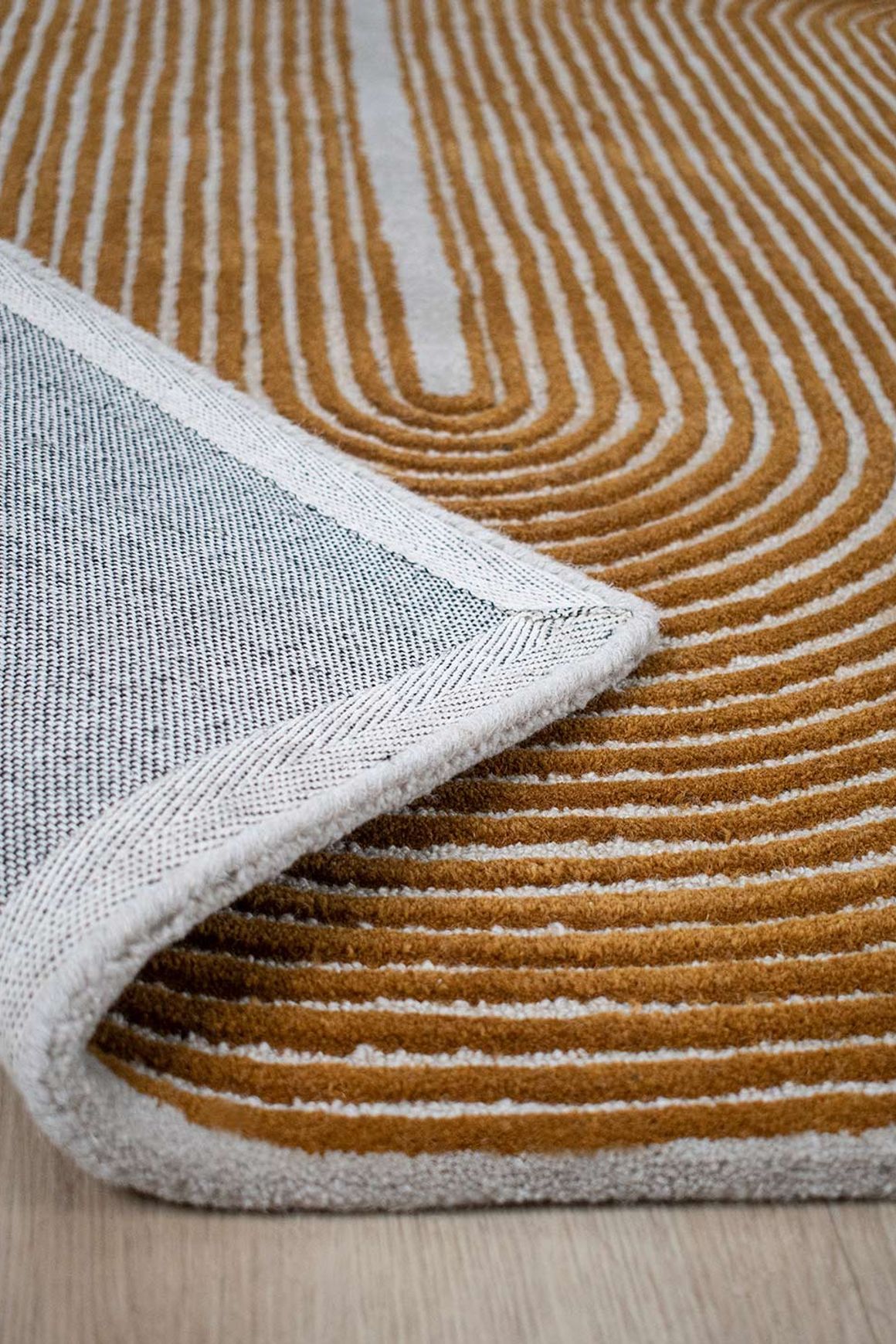 Viper Rug | Golden