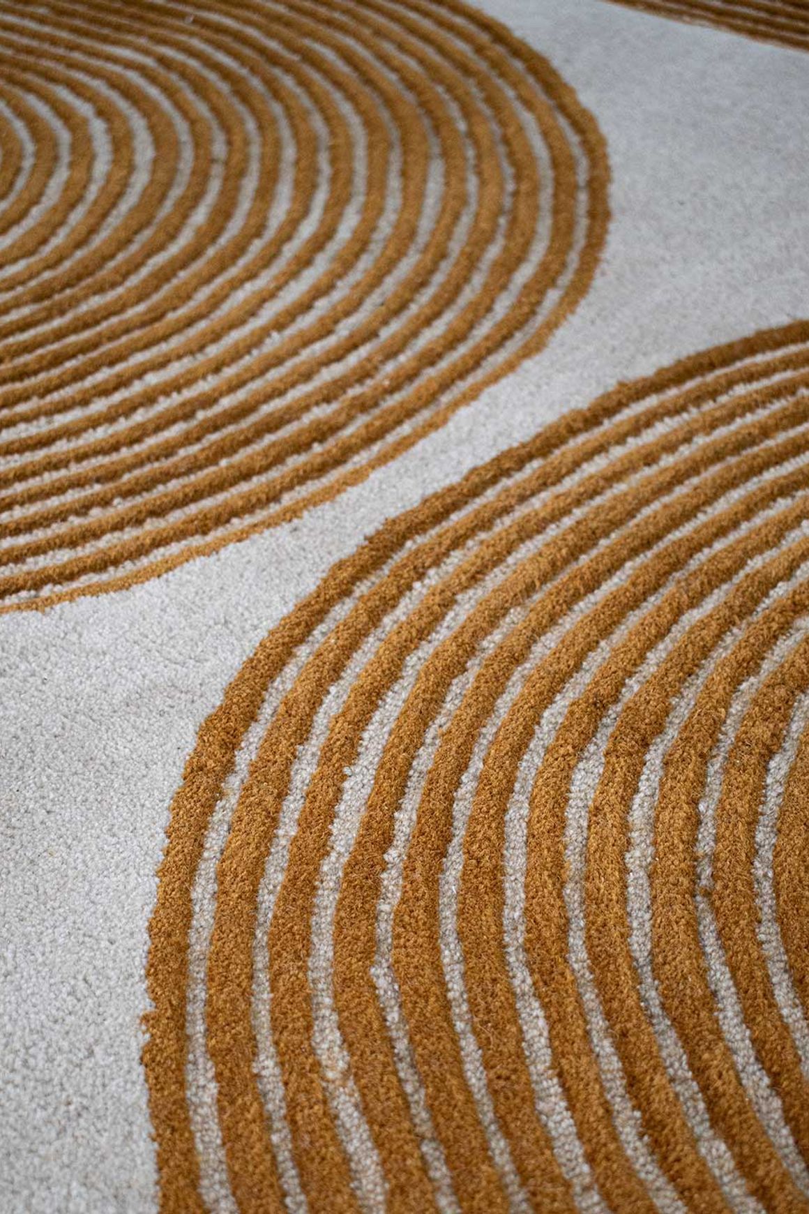 Viper Rug | Golden