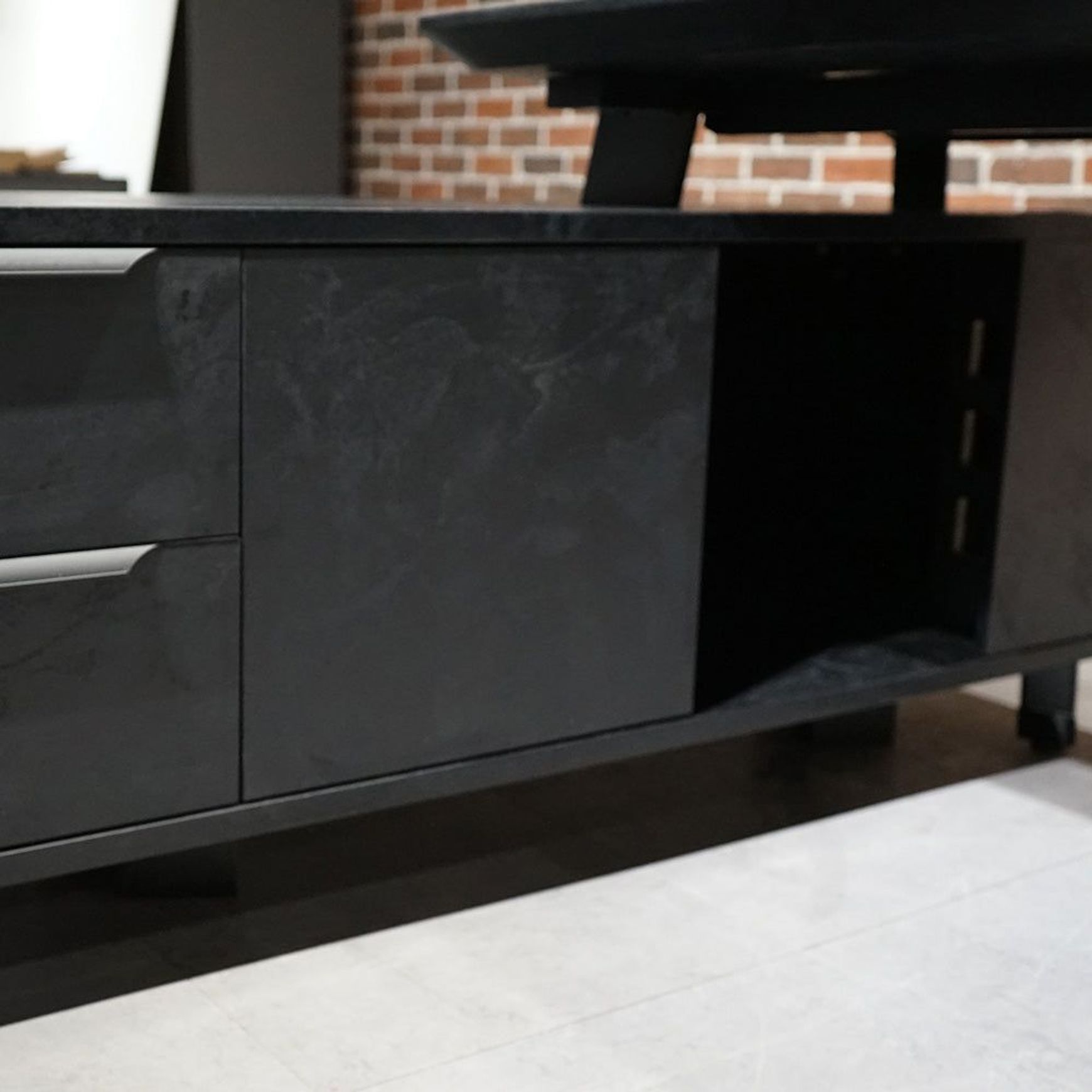 ARTO Black Executive Office Desk with Reversible Return 180-200cm - Black Concrete