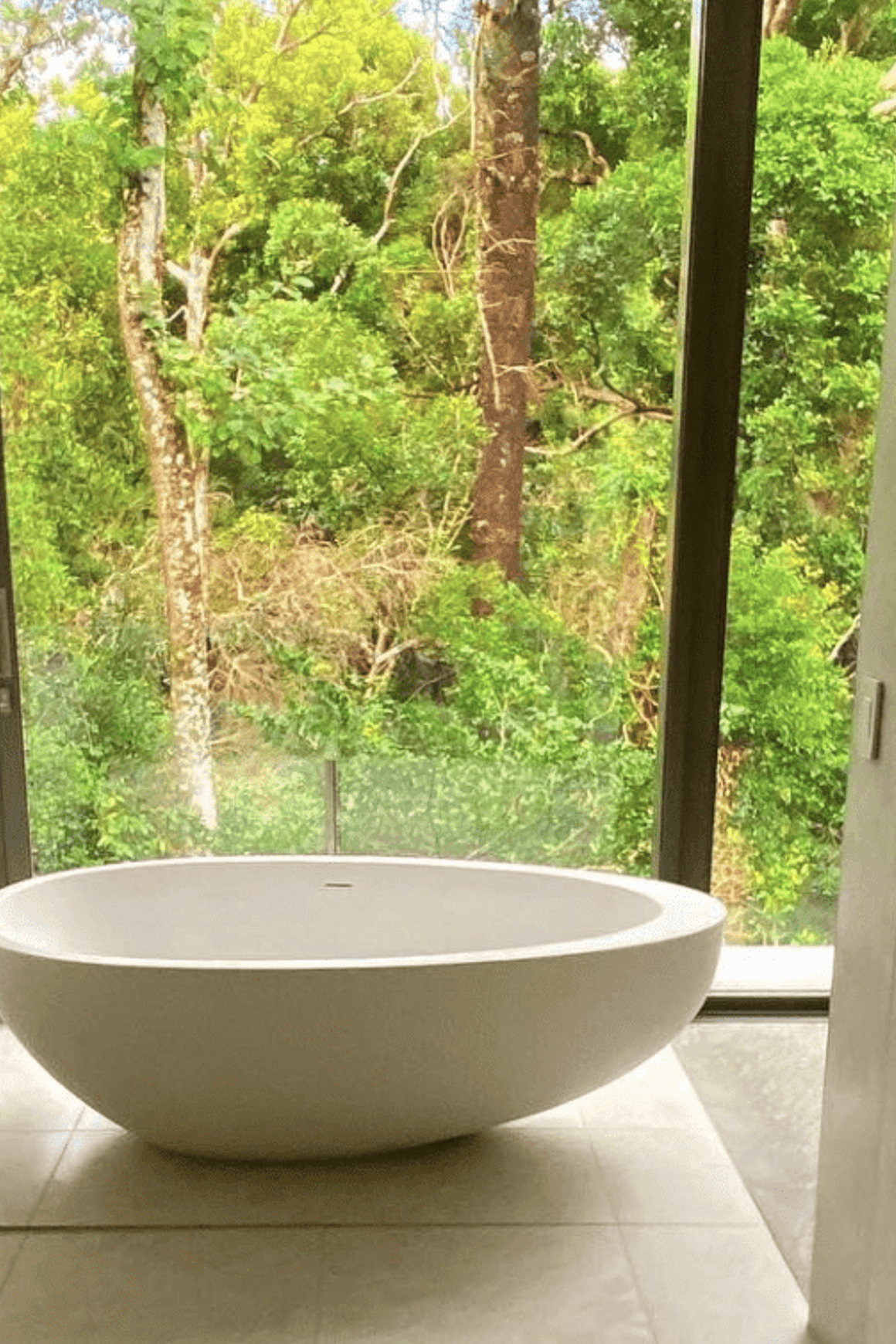 Pietra Bianca Whitney Freestanding Stone Bath