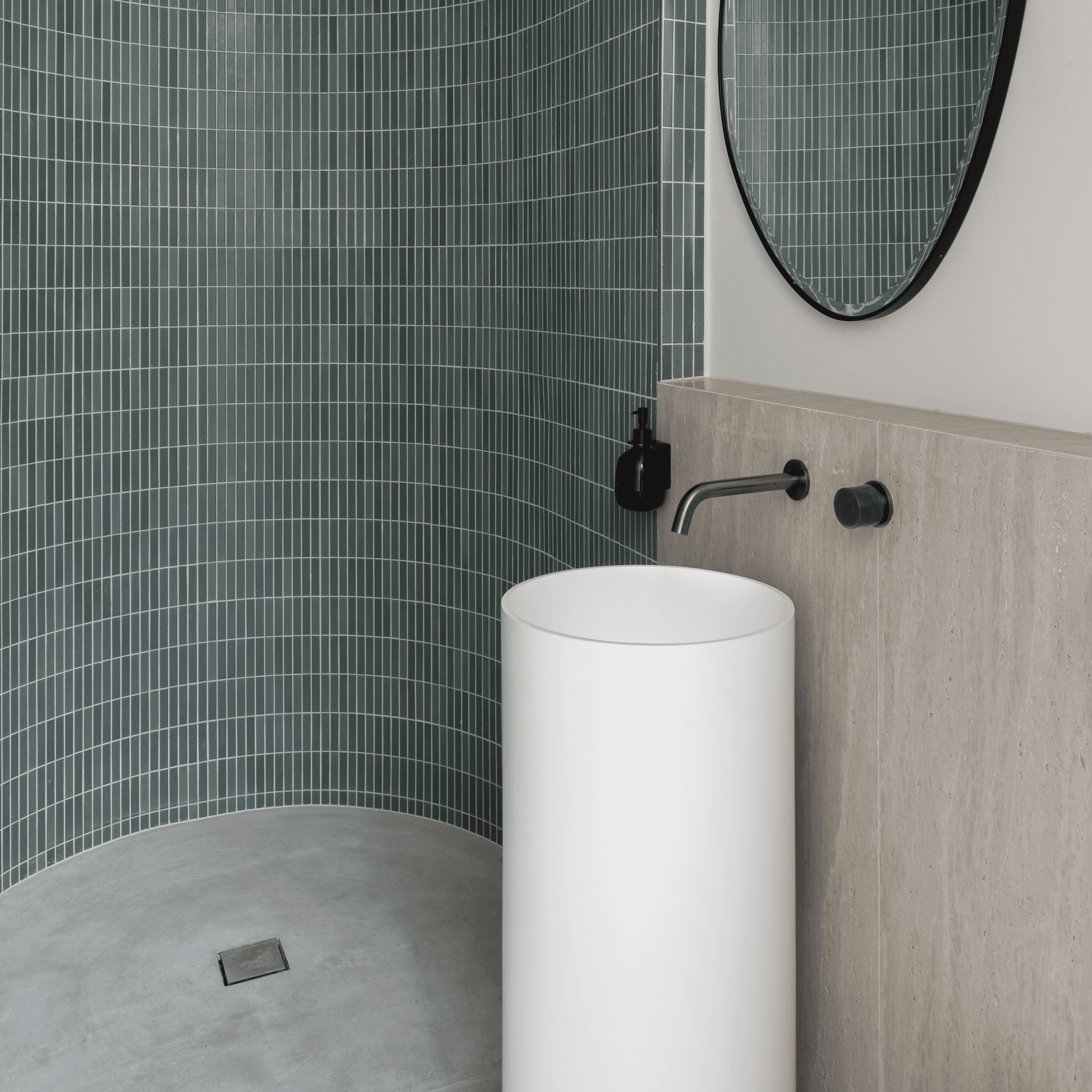 Valenza Pedestal Basin
