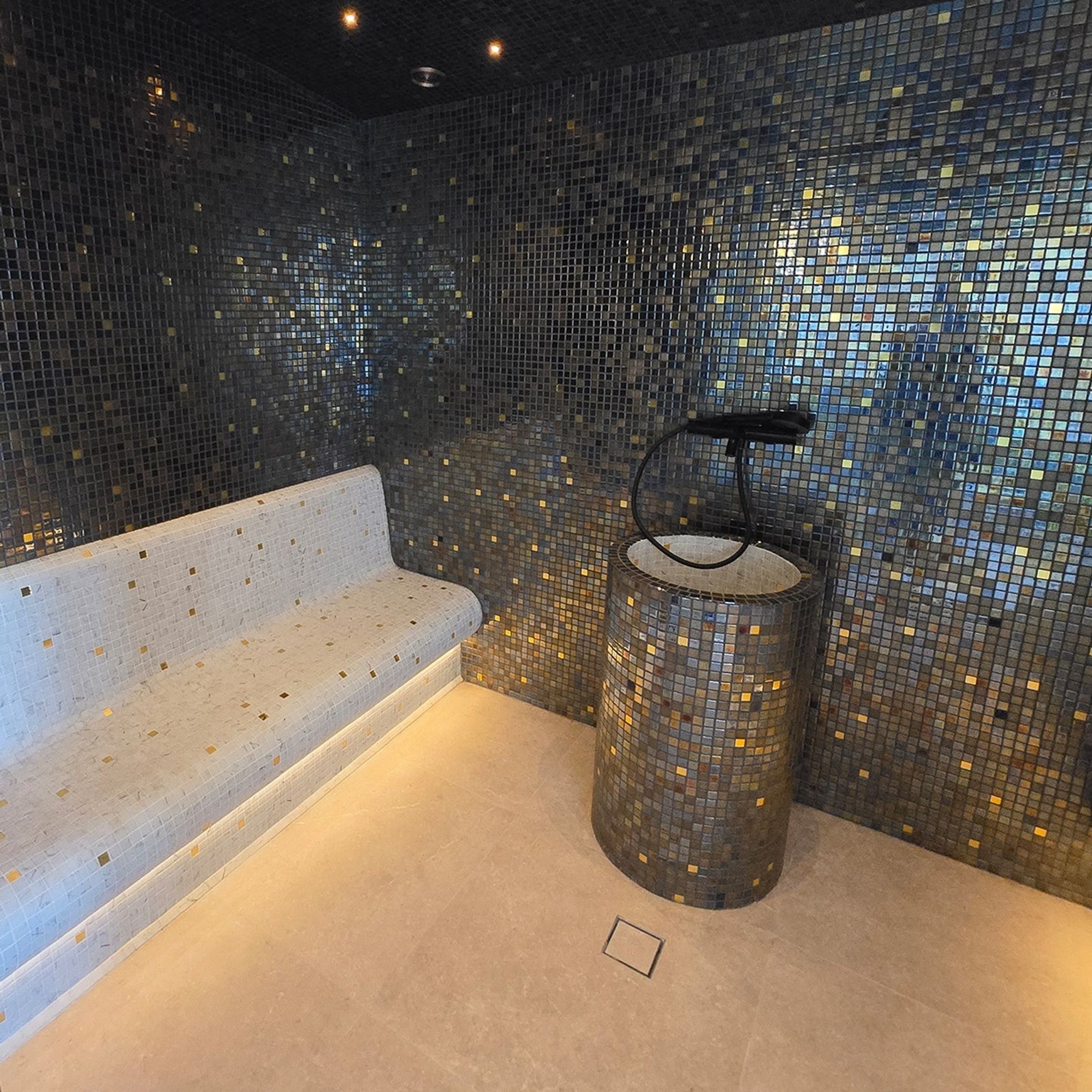 Alexander | Gold Mosaics Collection by Ezarri