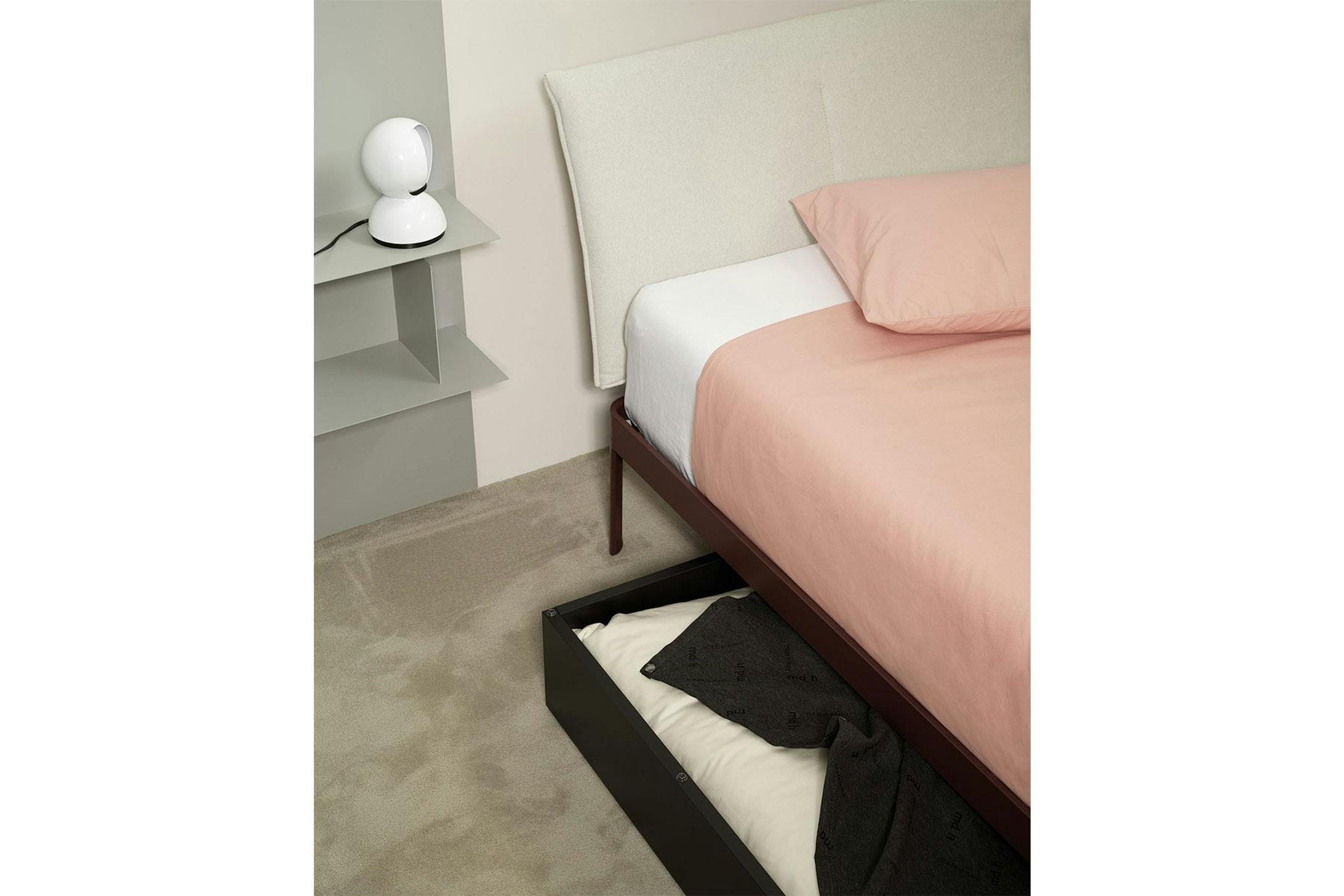 Alualu Bed