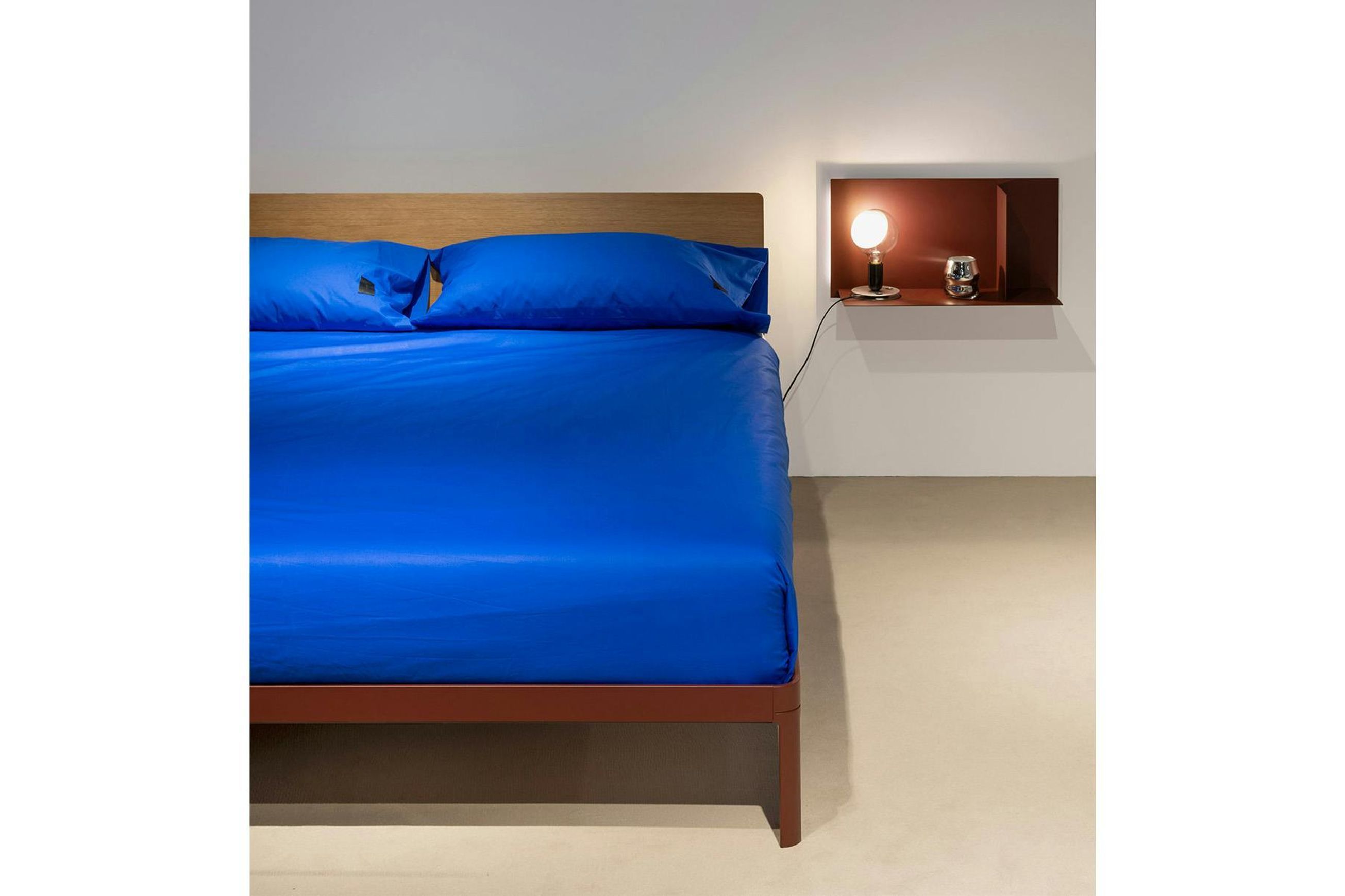 Alualu Bed