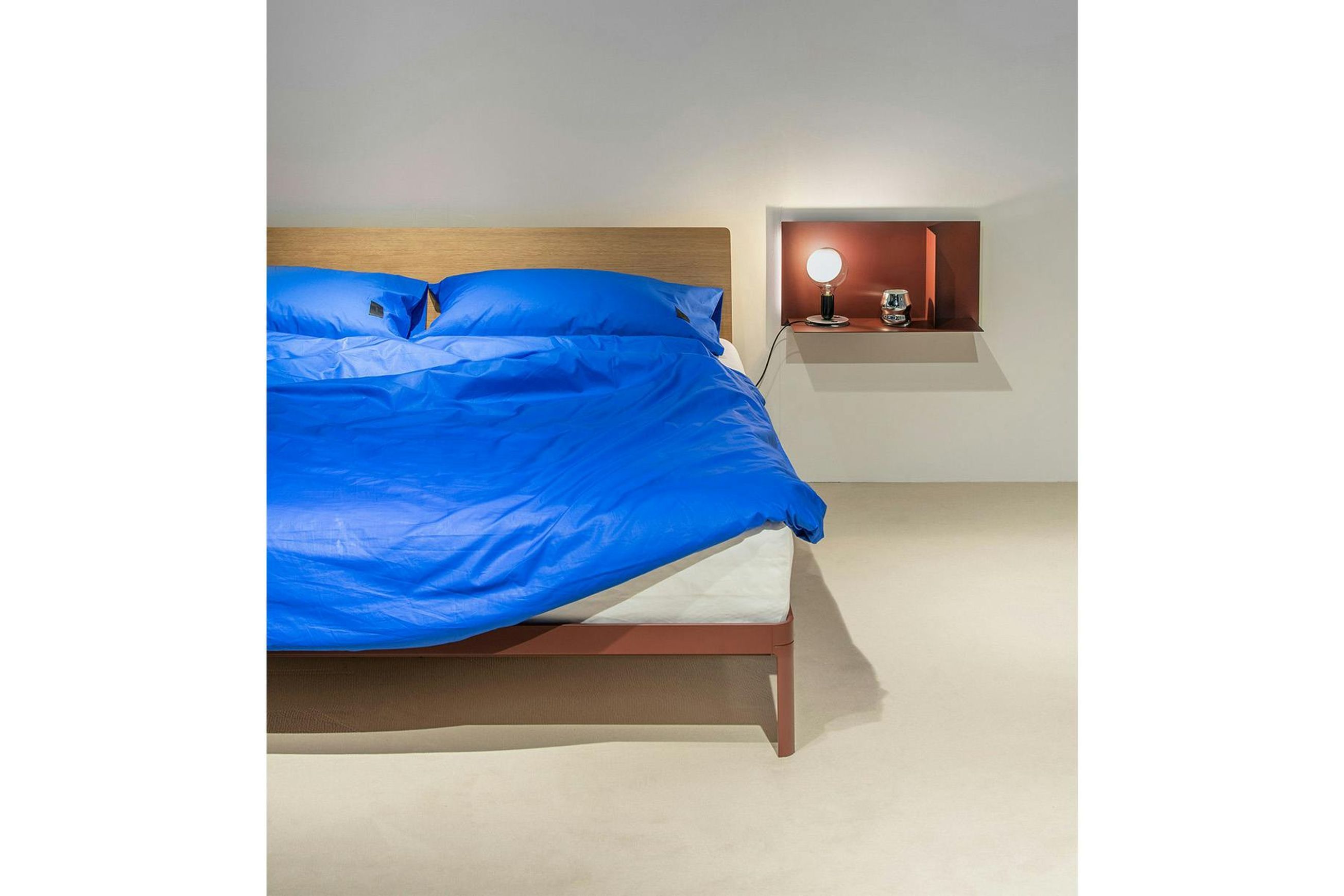 Alualu Bed