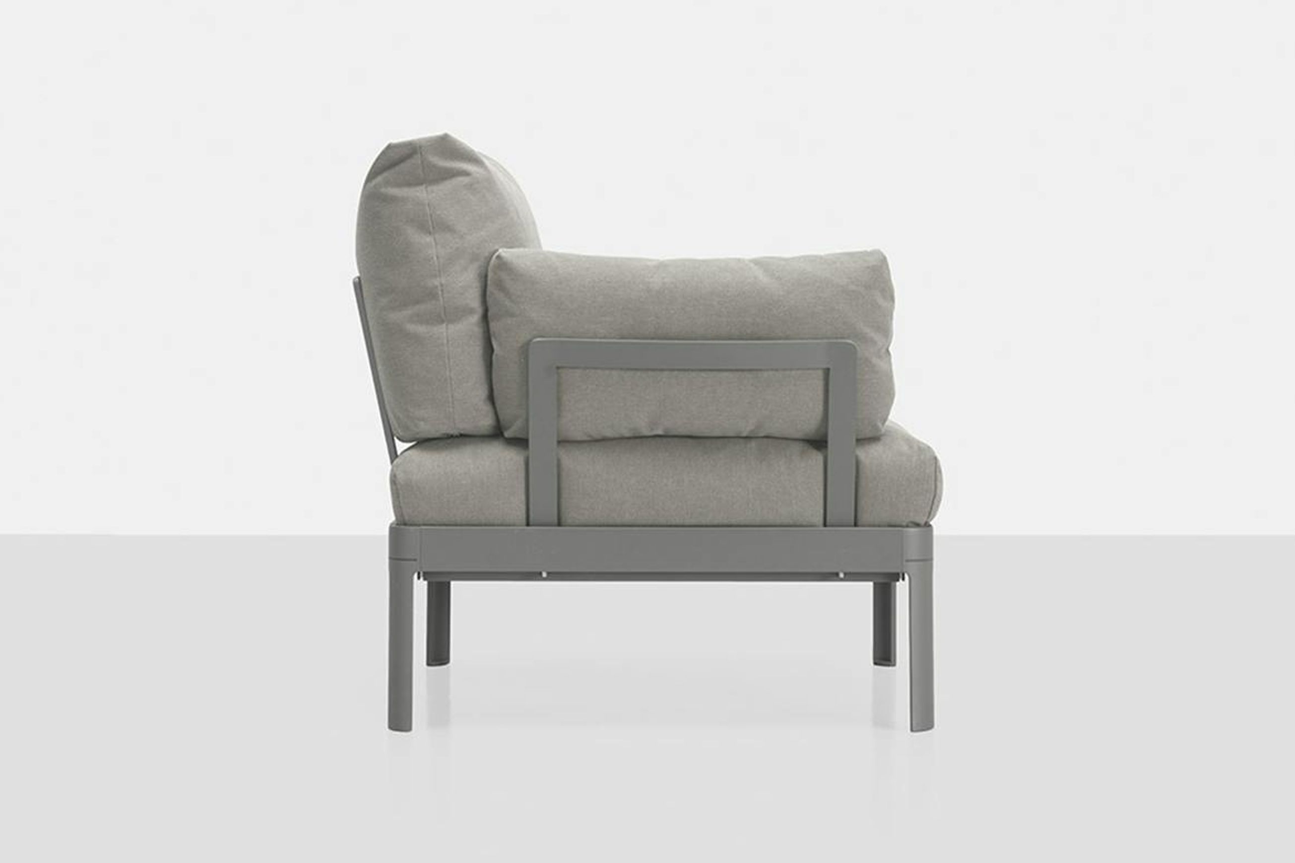Alualu Outdoor Lounge Chair