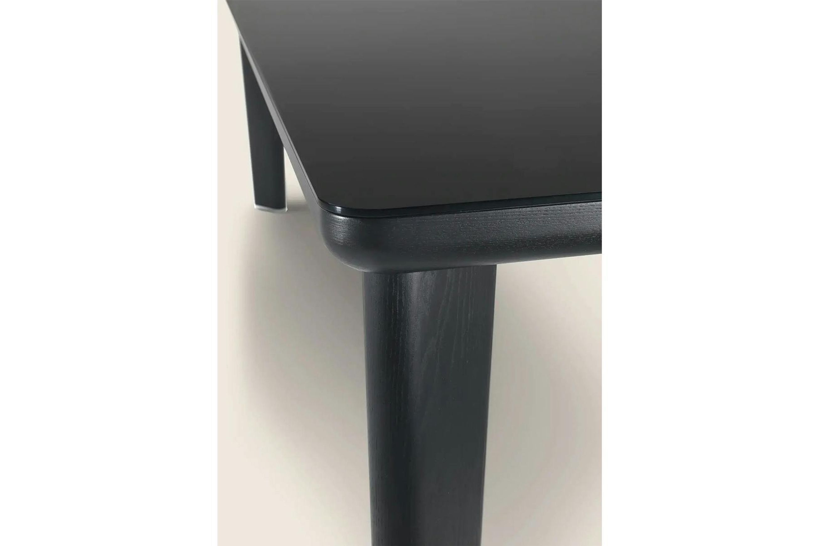Arnold Dining Table By Flexform