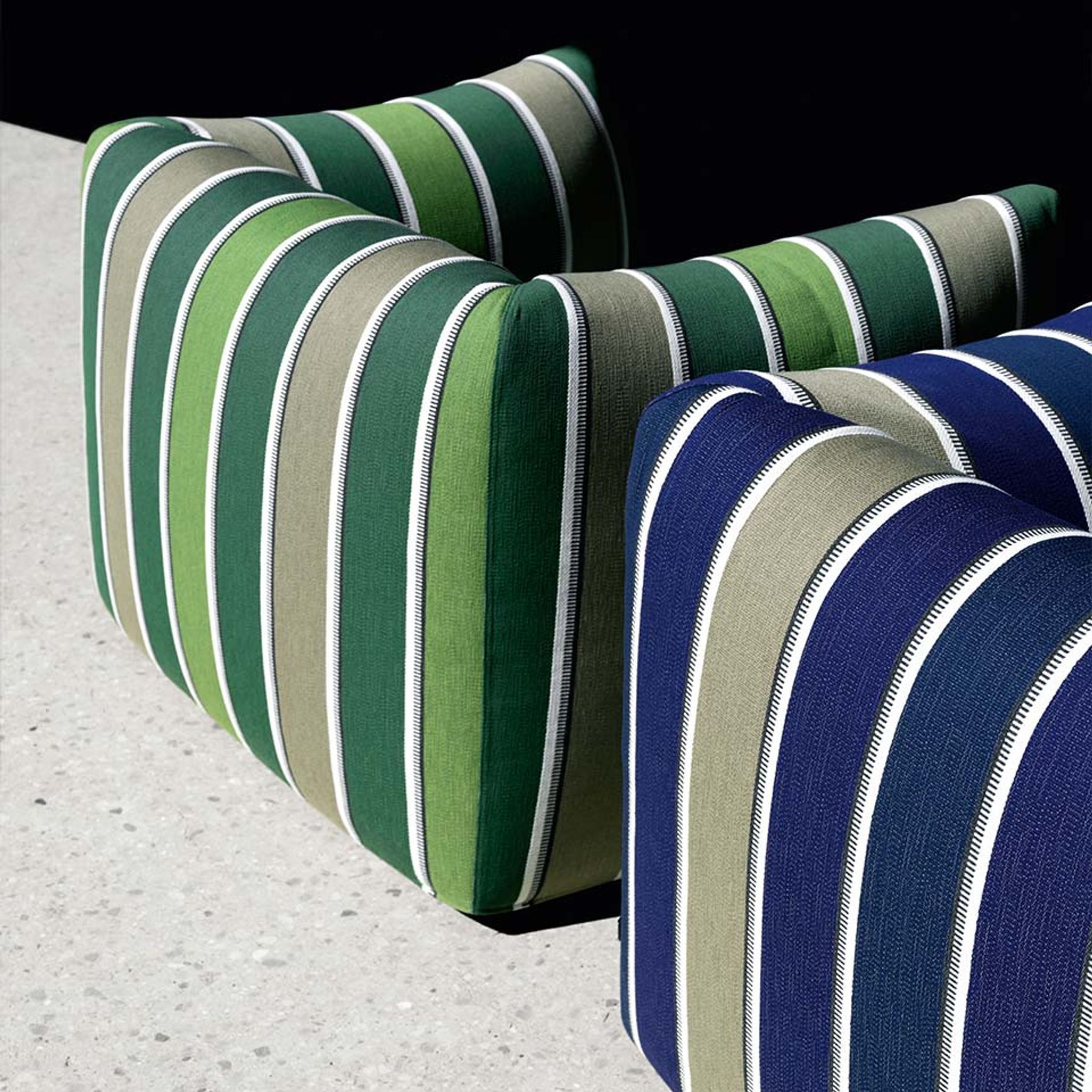 B&B Italia Outdoor La Bambola Armchair