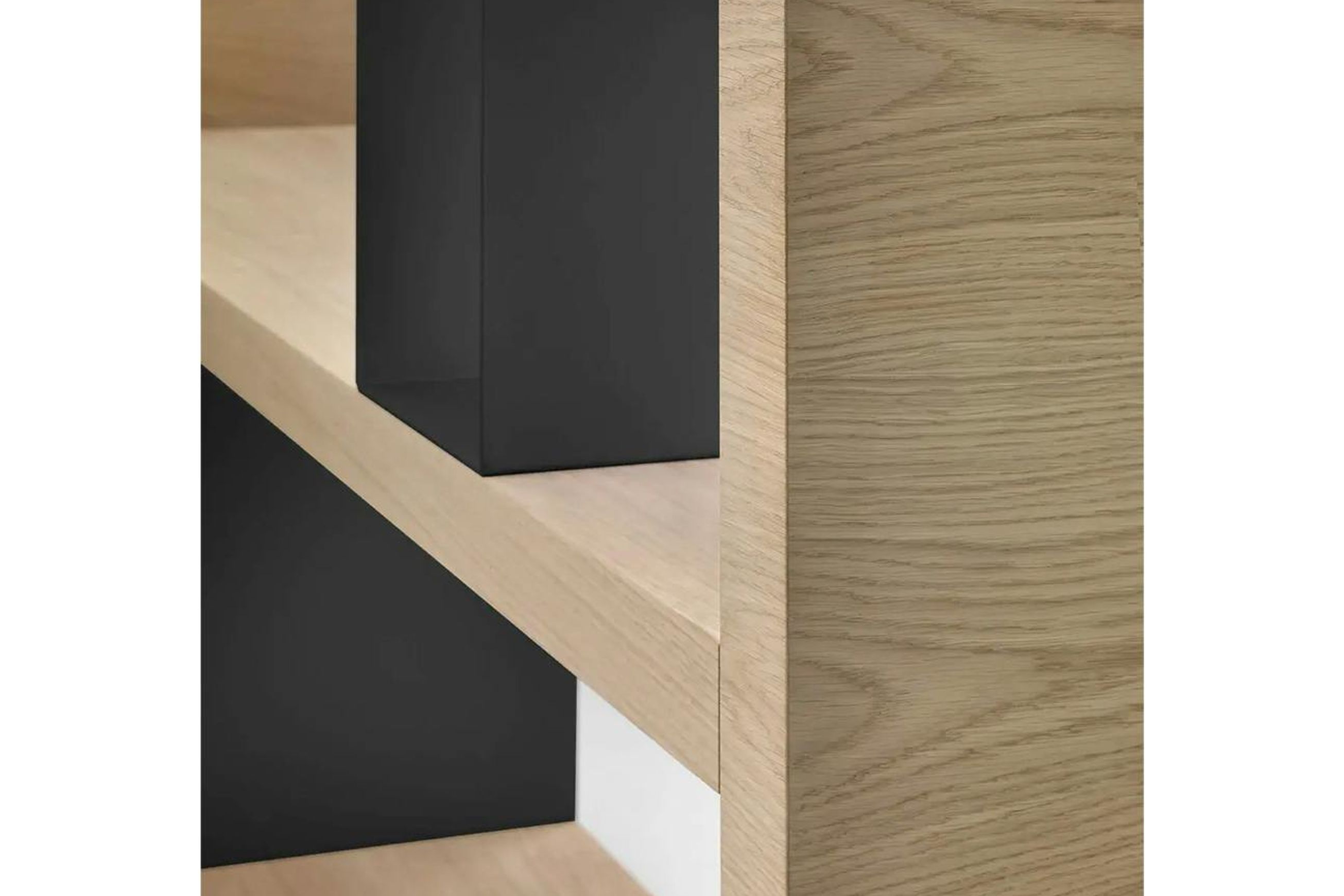Braidense Bookcase By Flexform