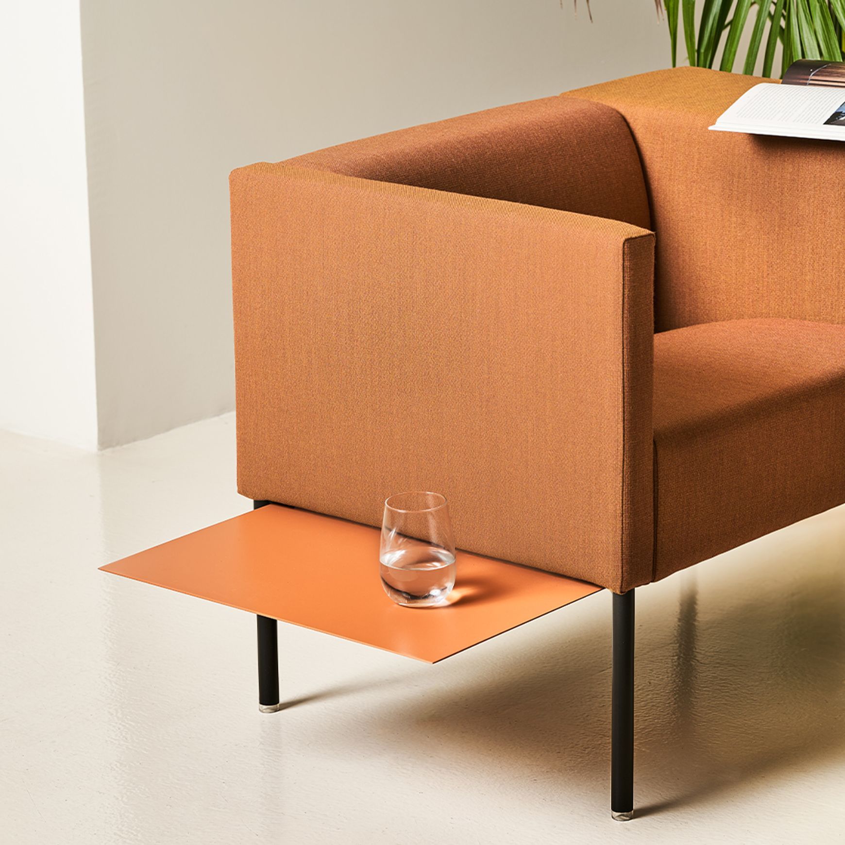 Brix Armchair - Wide Arm & Auxiliary Table