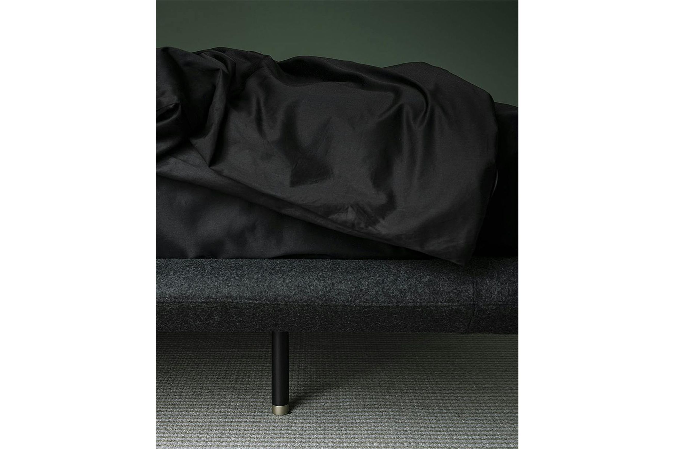 Clapis Bed