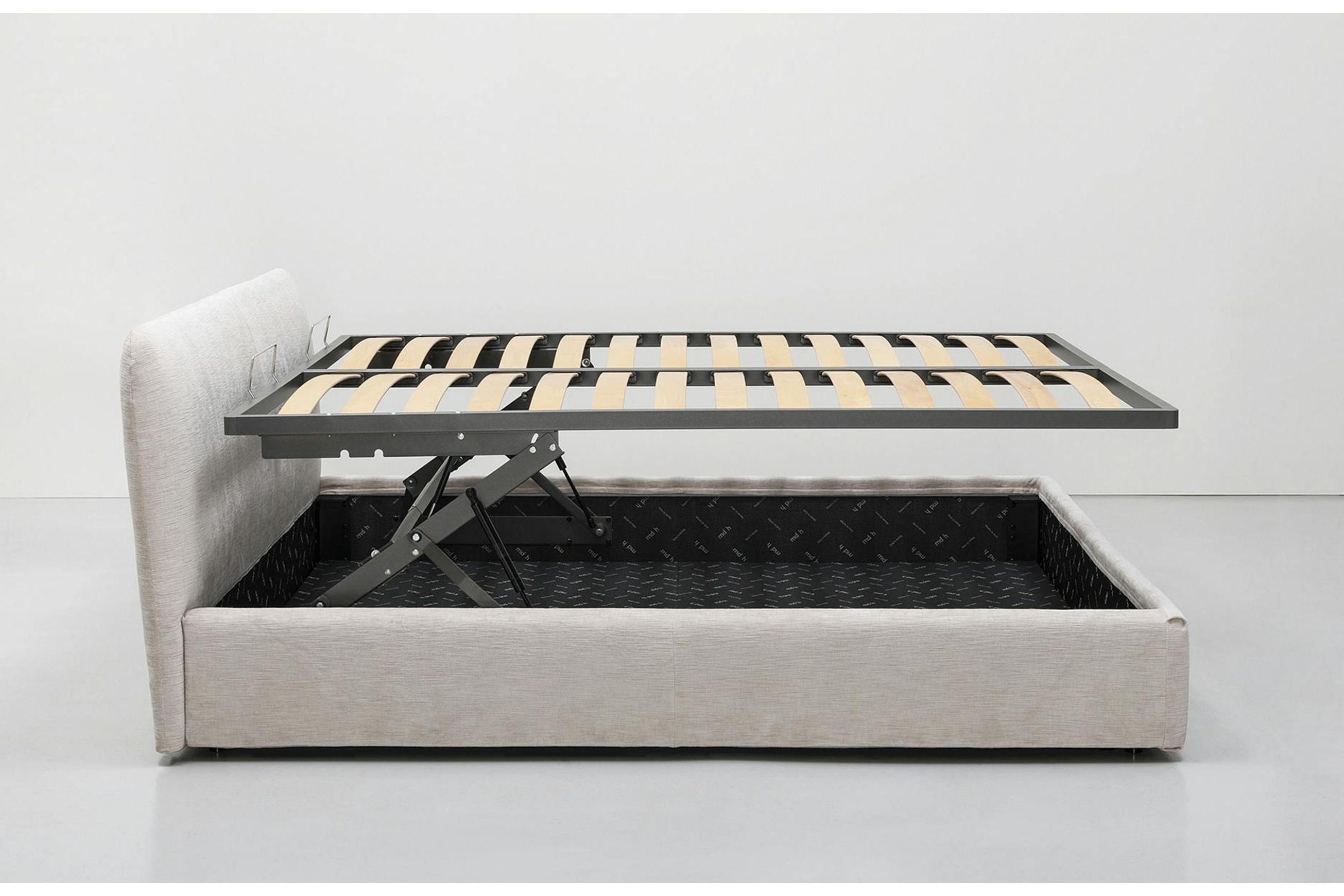 Clapis Bed