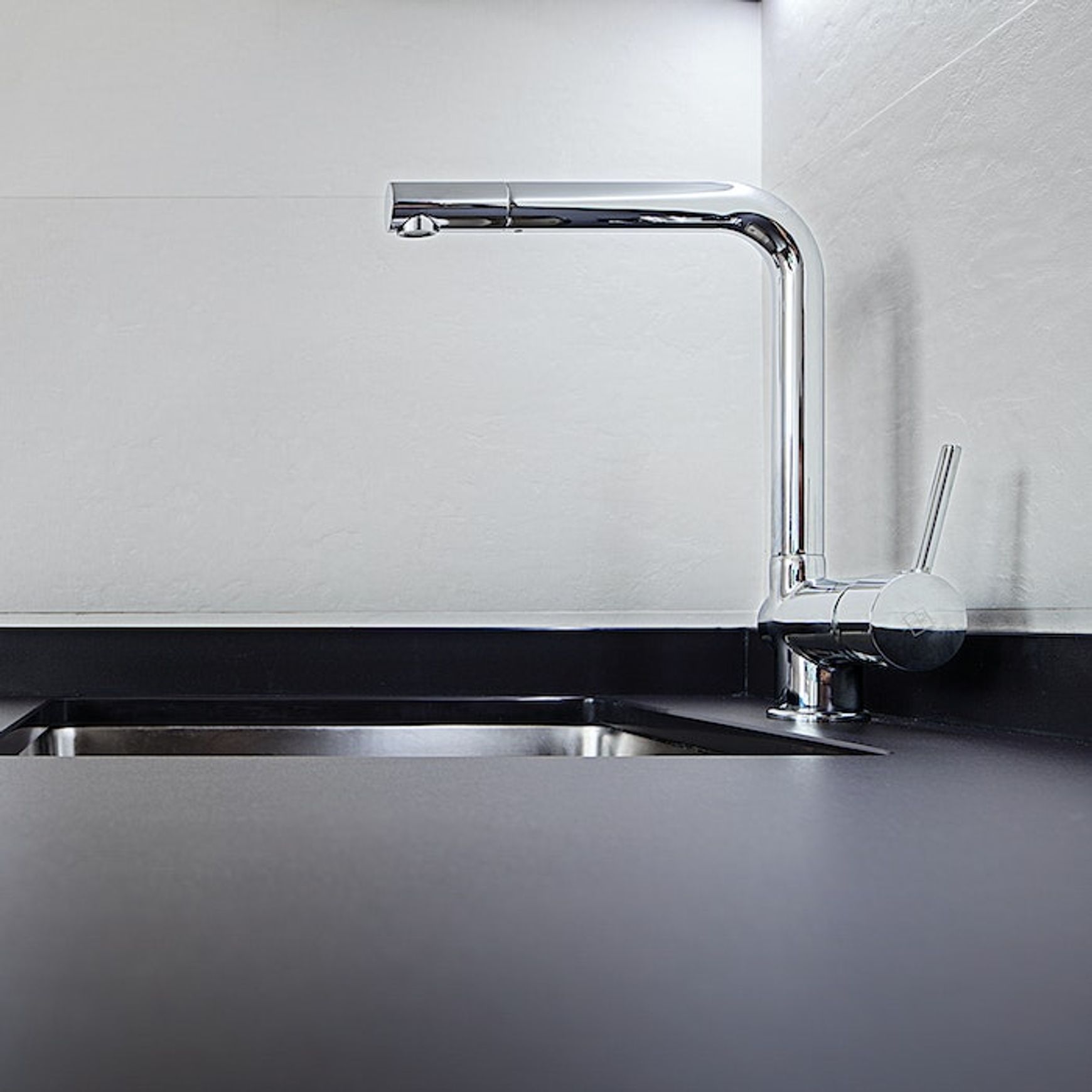 Dekton, Domoos