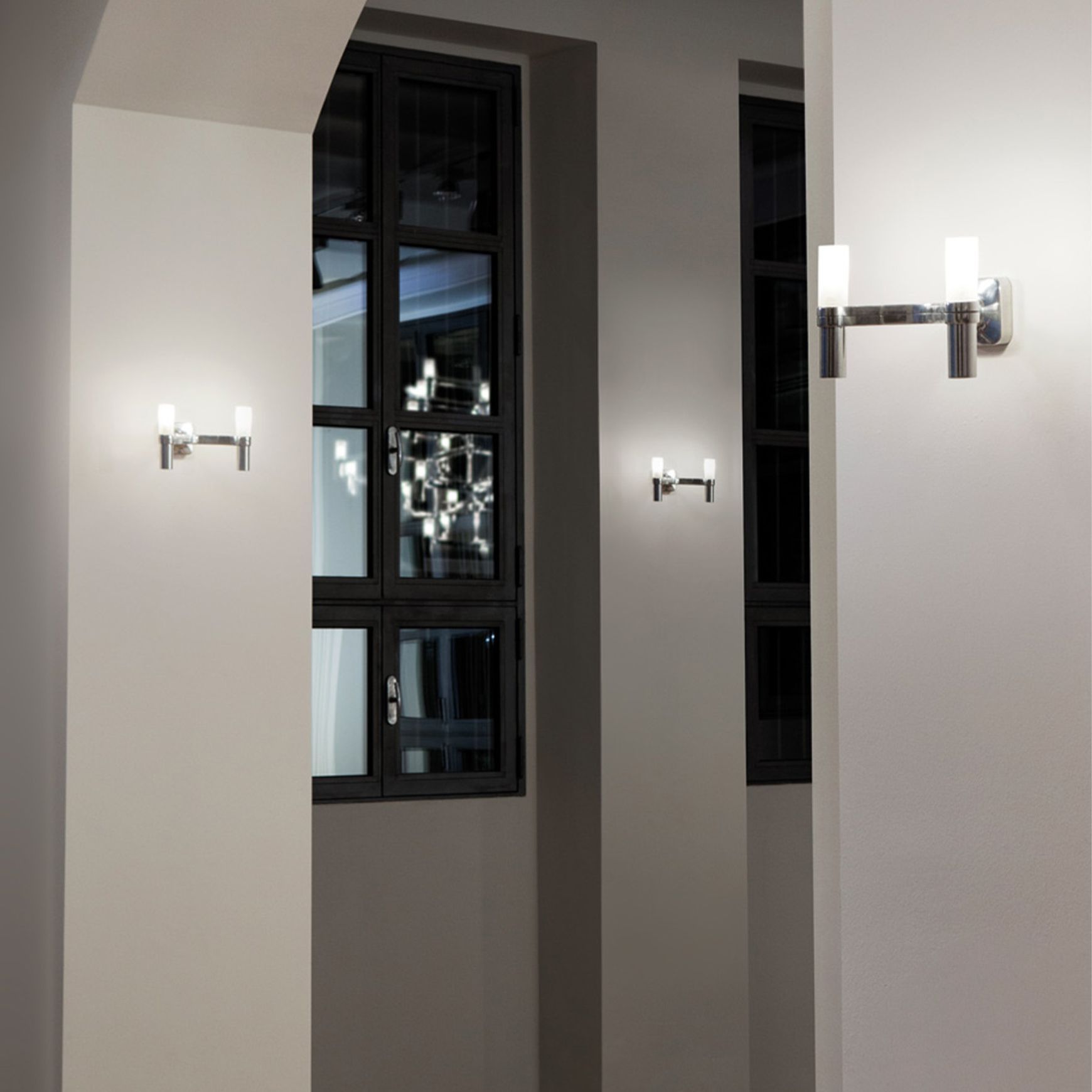 Crown Wall Light