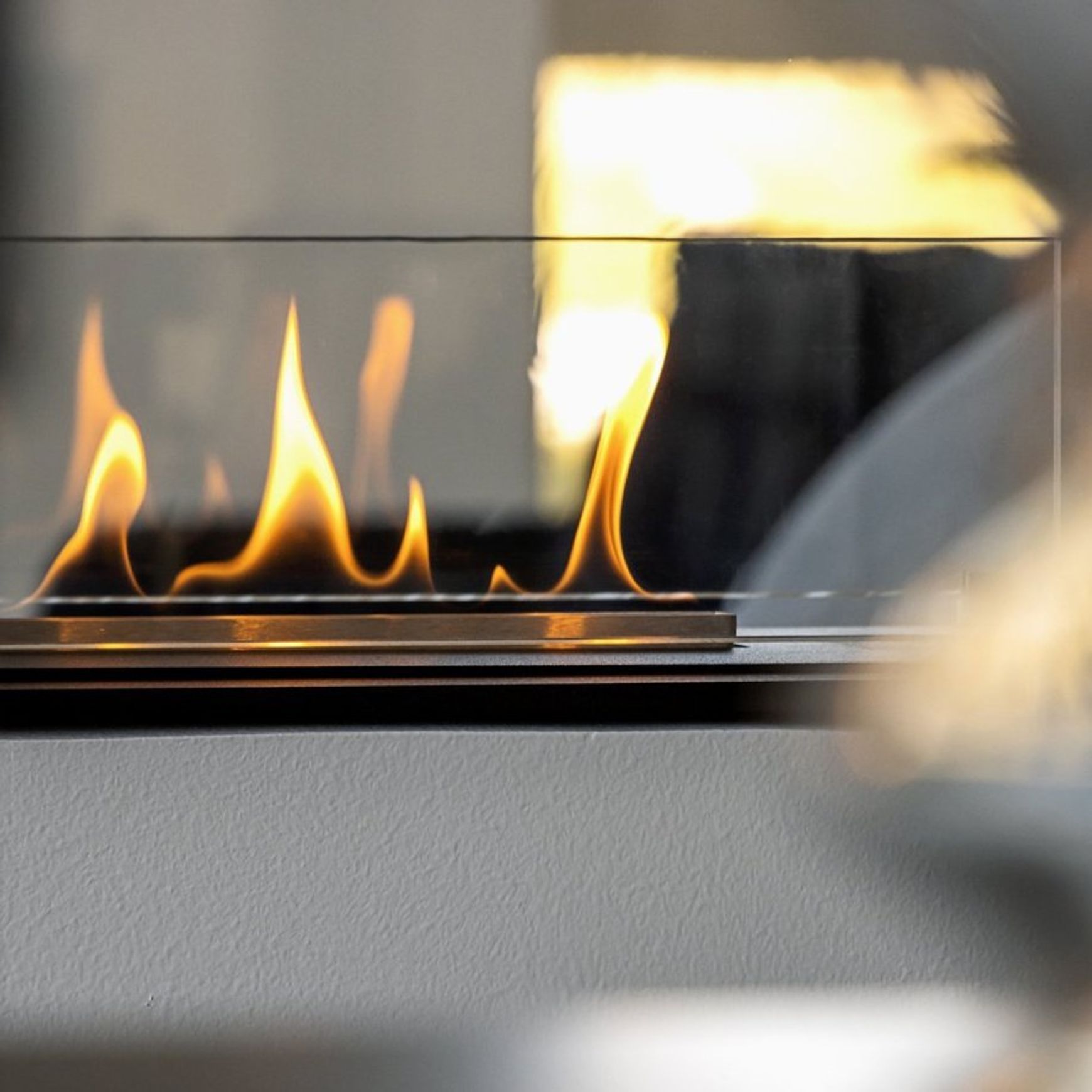 Decoflame Montreal See-Through BEV Net Zero Fireplace
