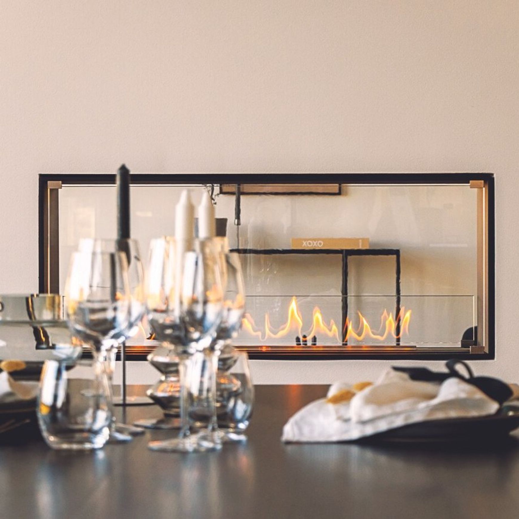 Decoflame Montreal See-Through BEV Net Zero Fireplace