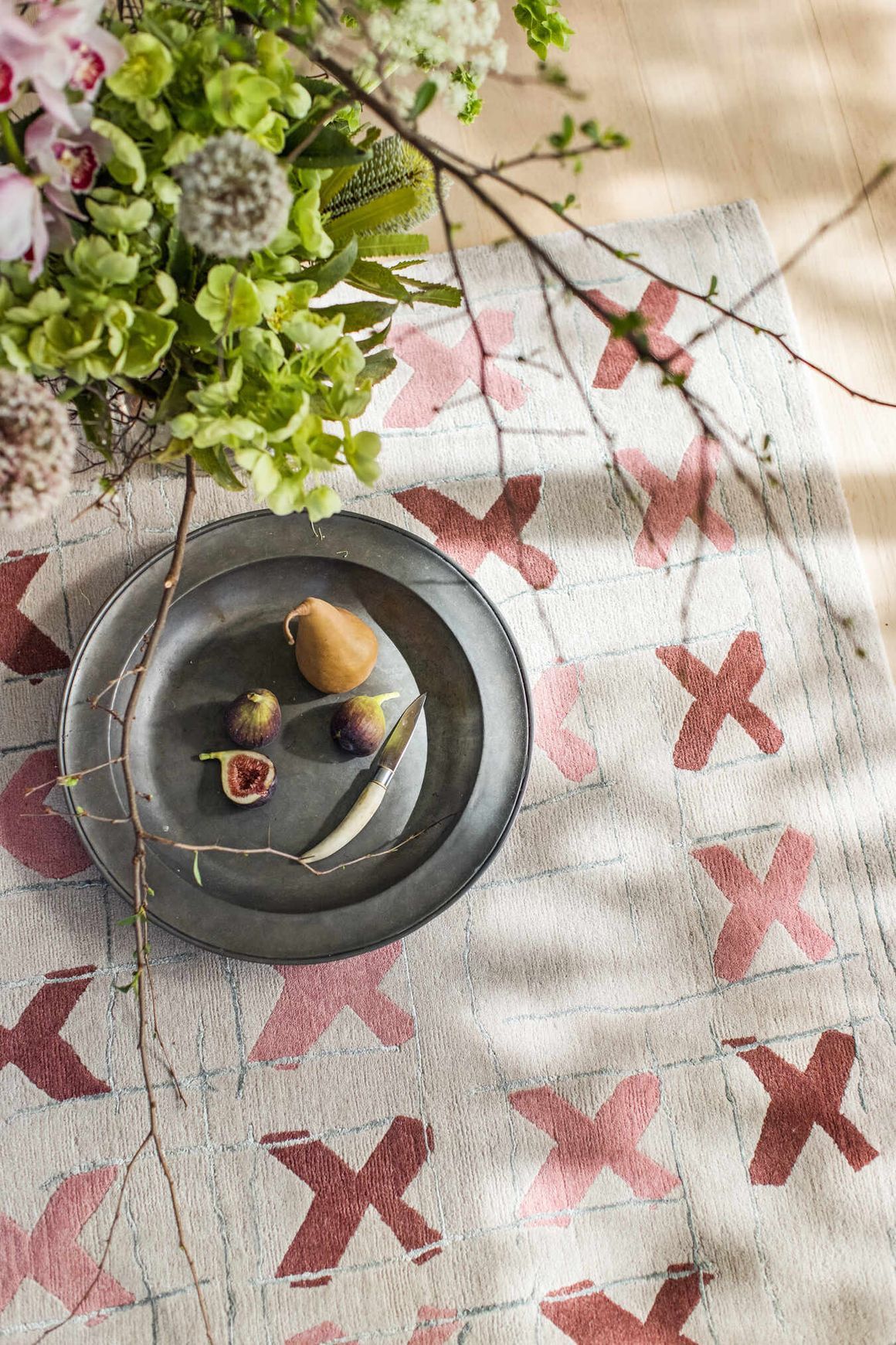 Knifer l Handknotted Rugs