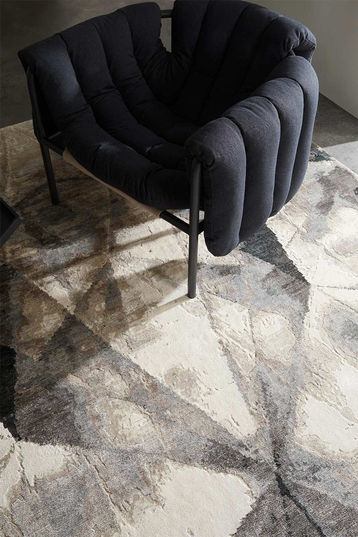Adonis Beige/Charcoal