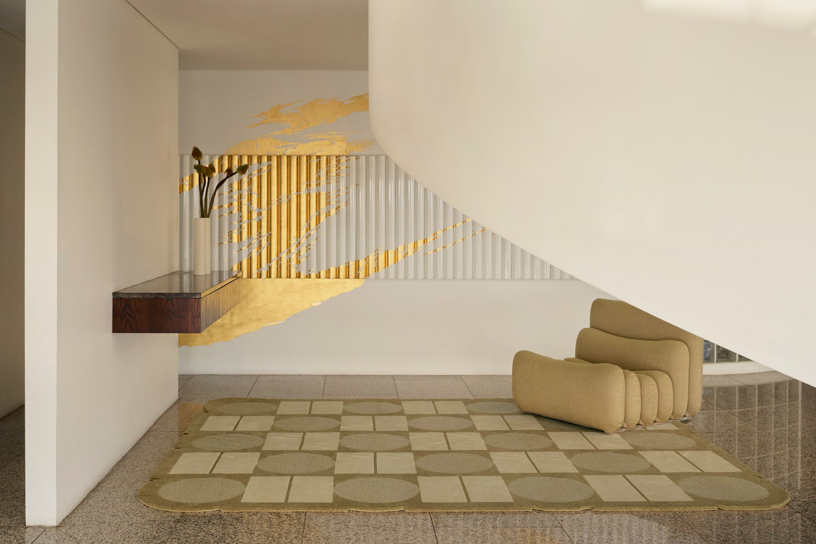 Vivo l Handknotted Rugs