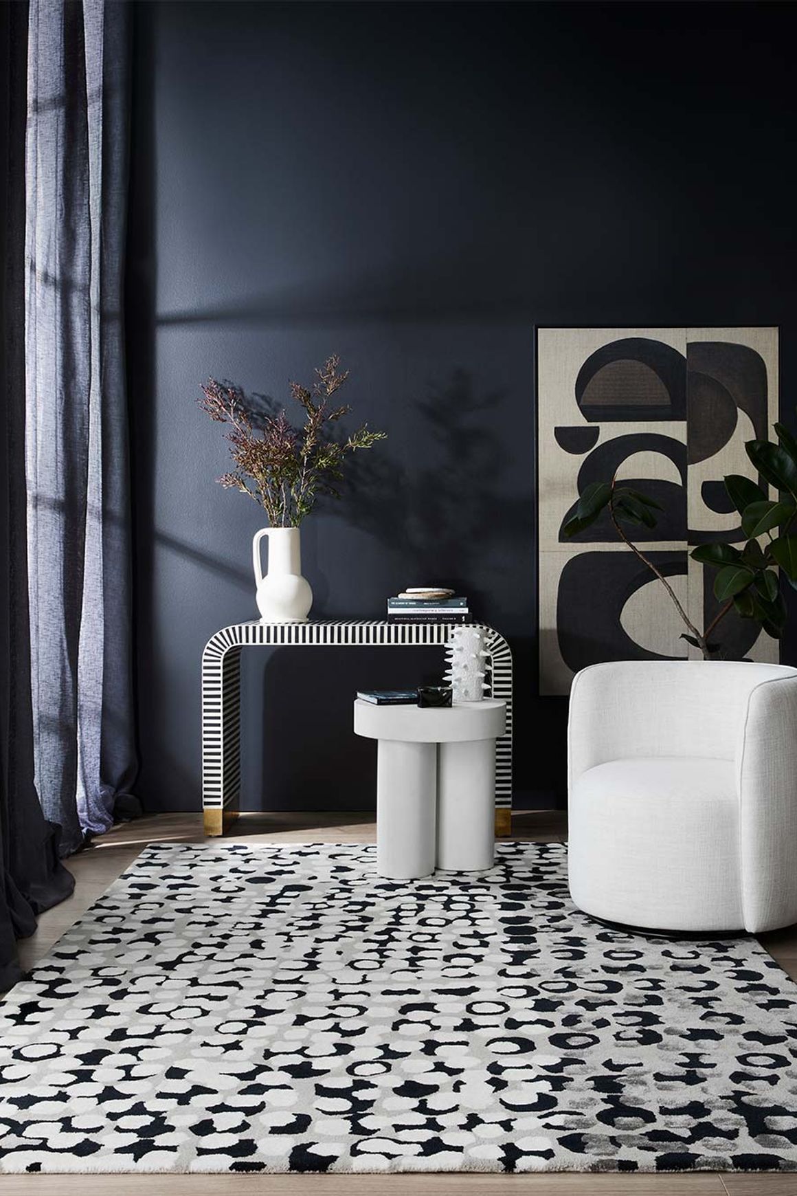 Kusama Charcoal Grey