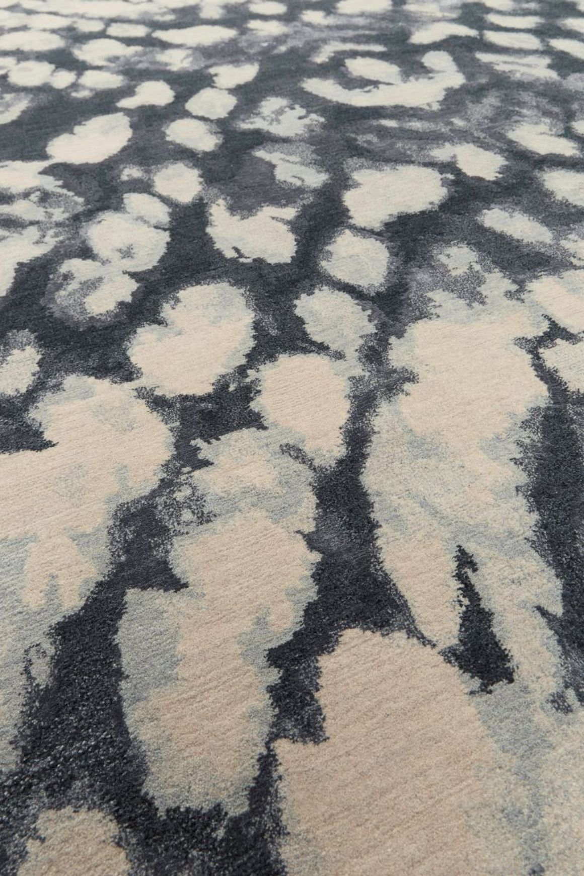 Entomology l  Handknotted Rugs