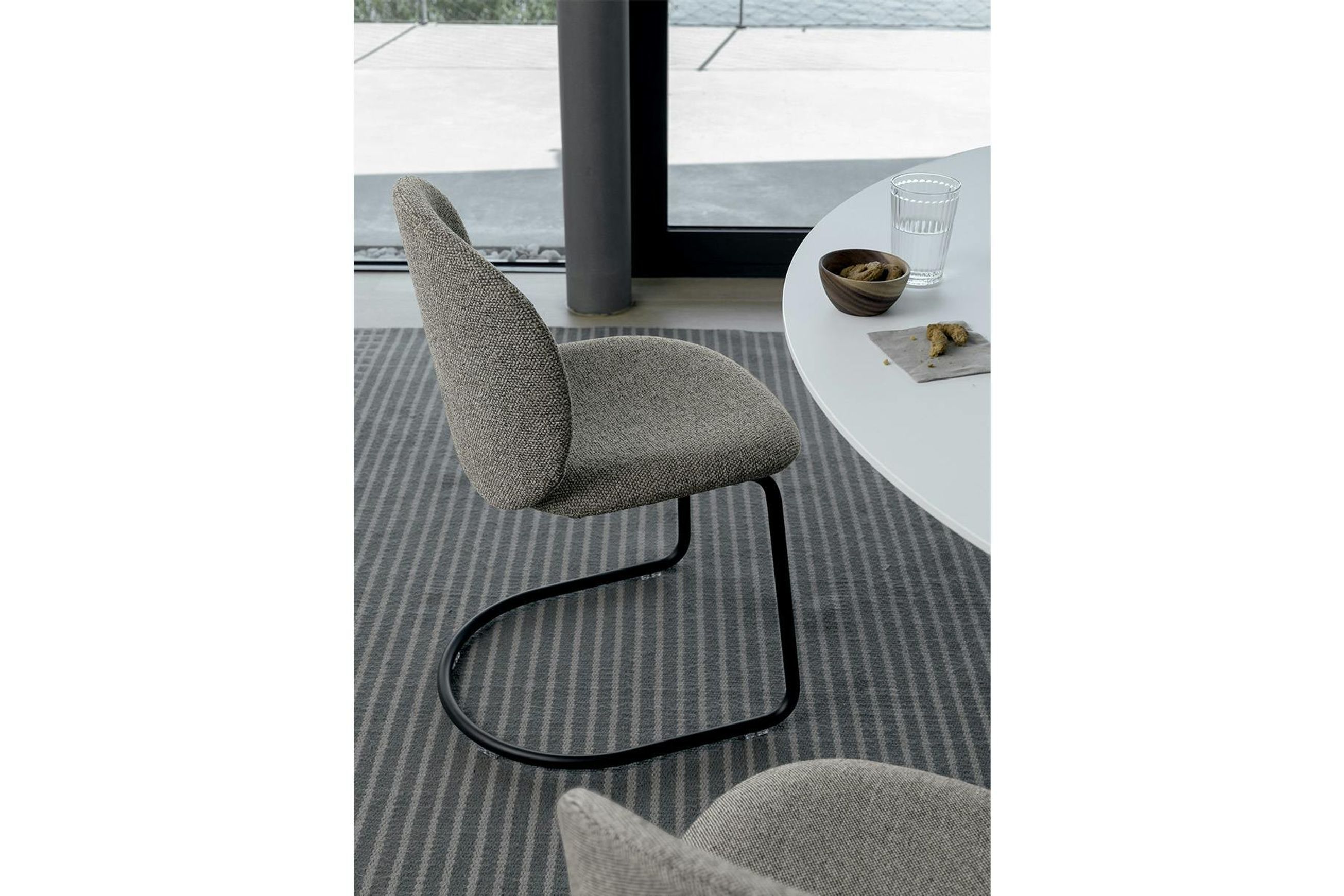Dua Dining Arm Chair