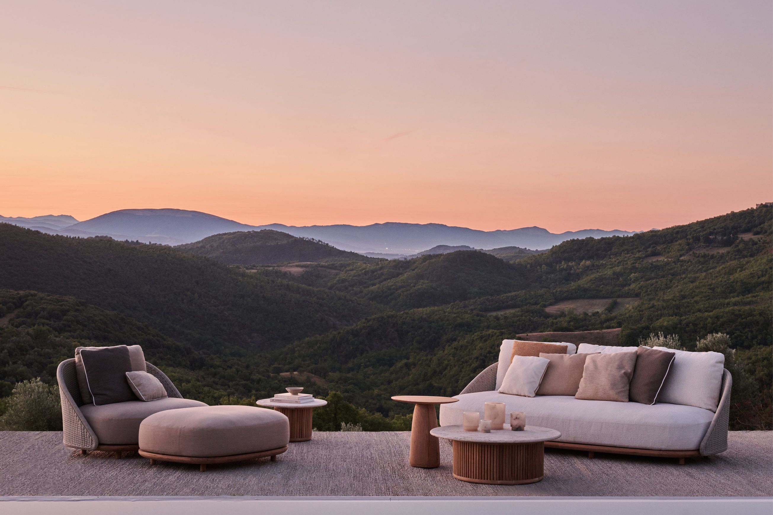 Elio Sofa (Collection Addition)