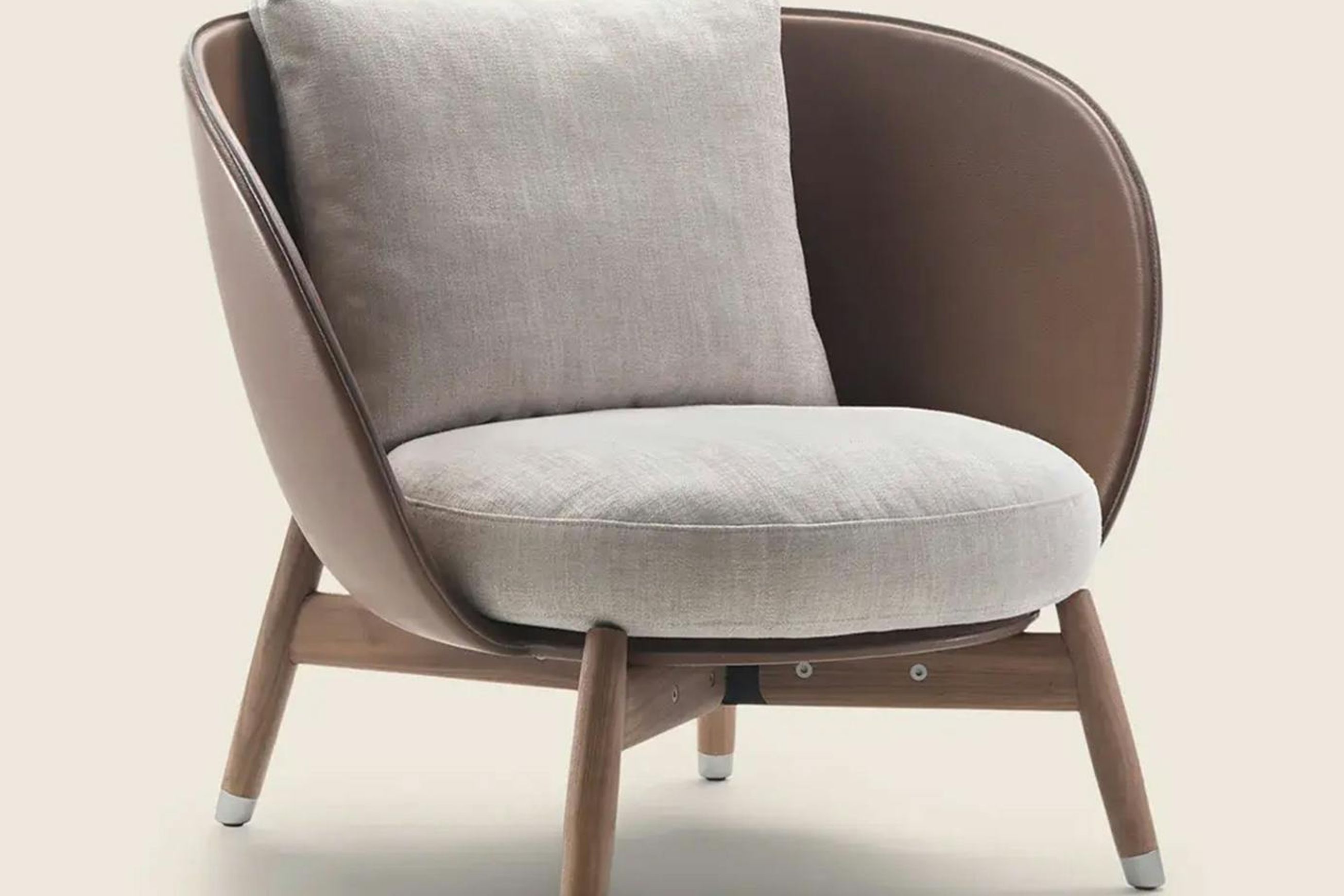 Eri Lounge Chair By Flexform