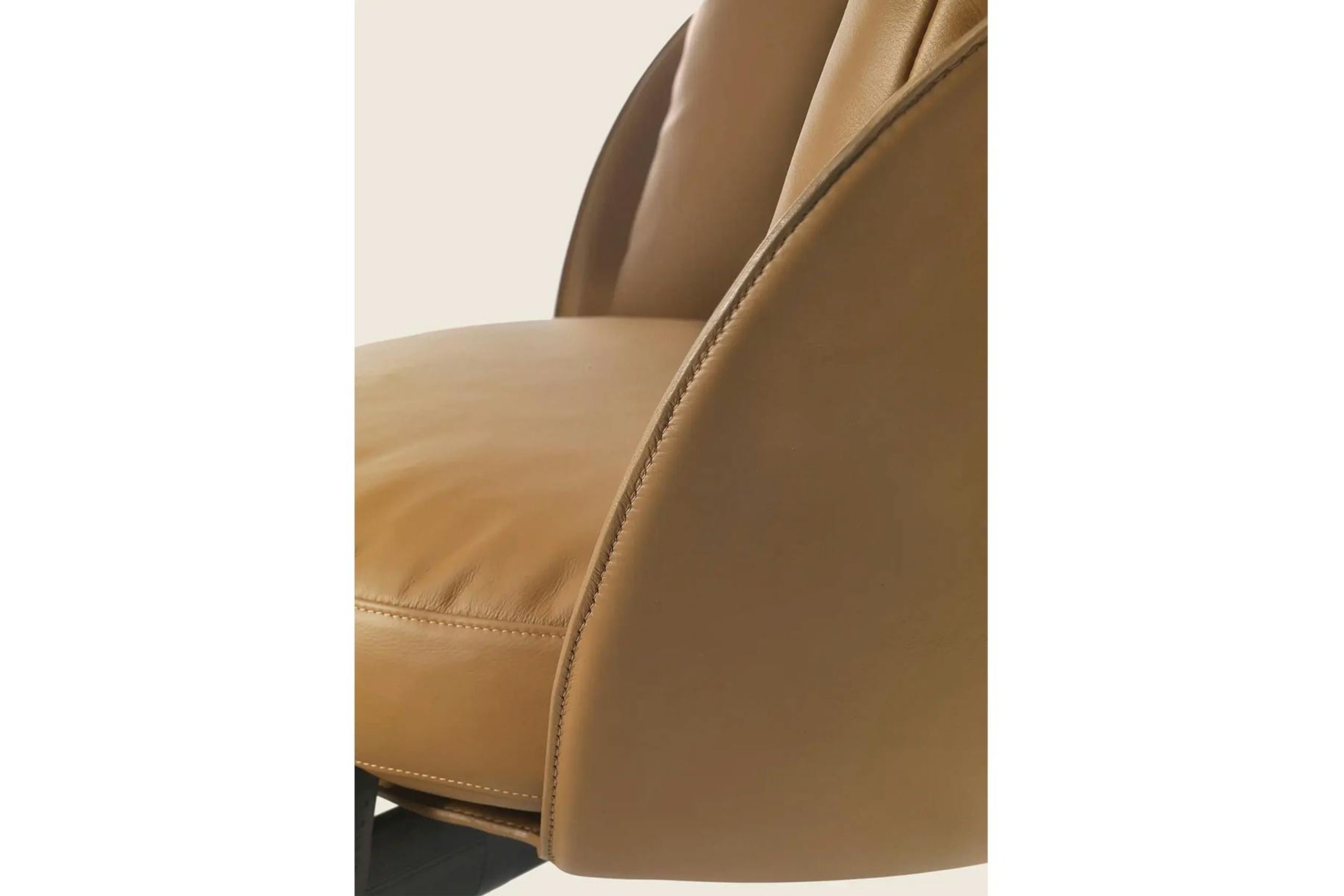 Eri Armchair By Flexform