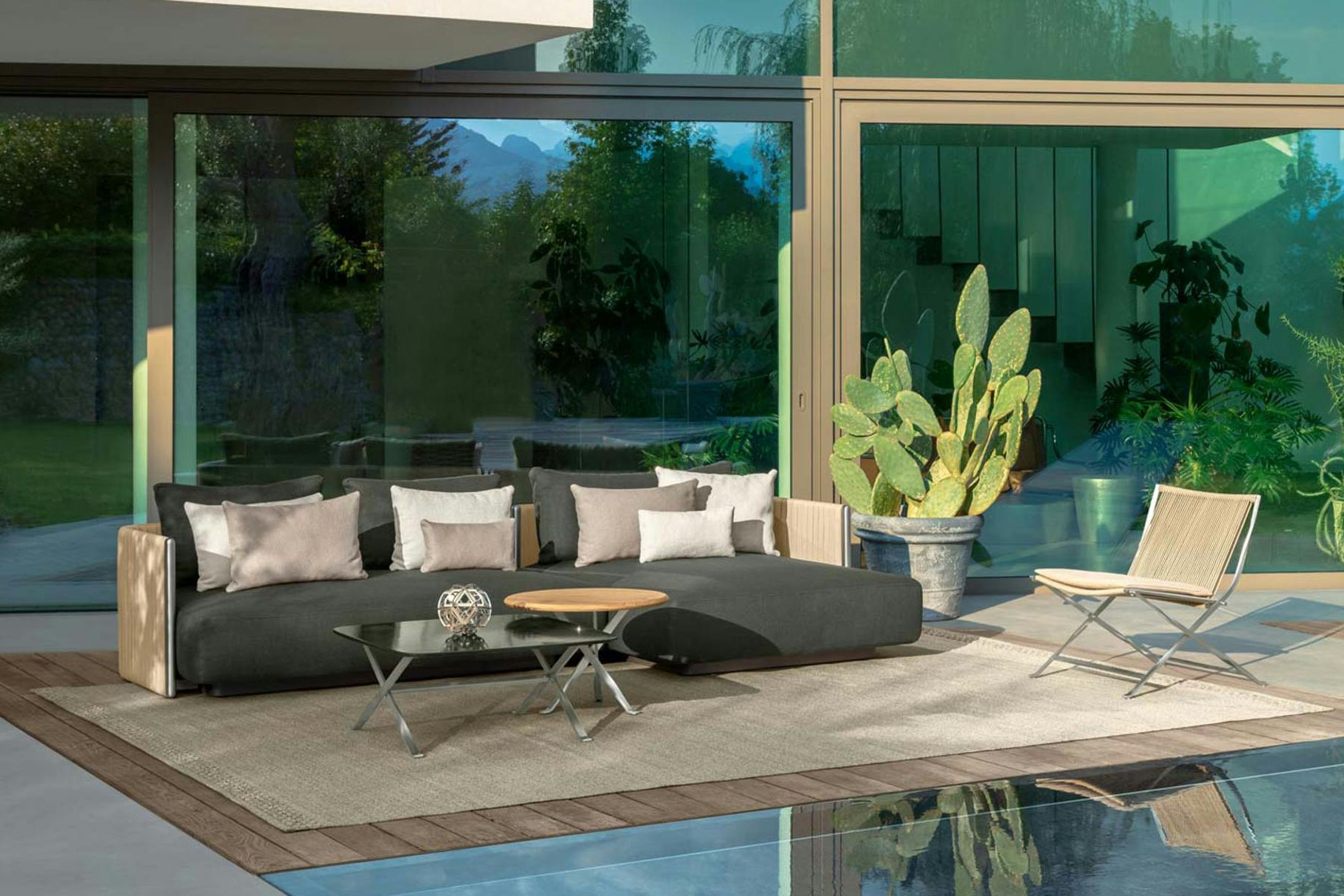 George Outdoor Lounge Armchair