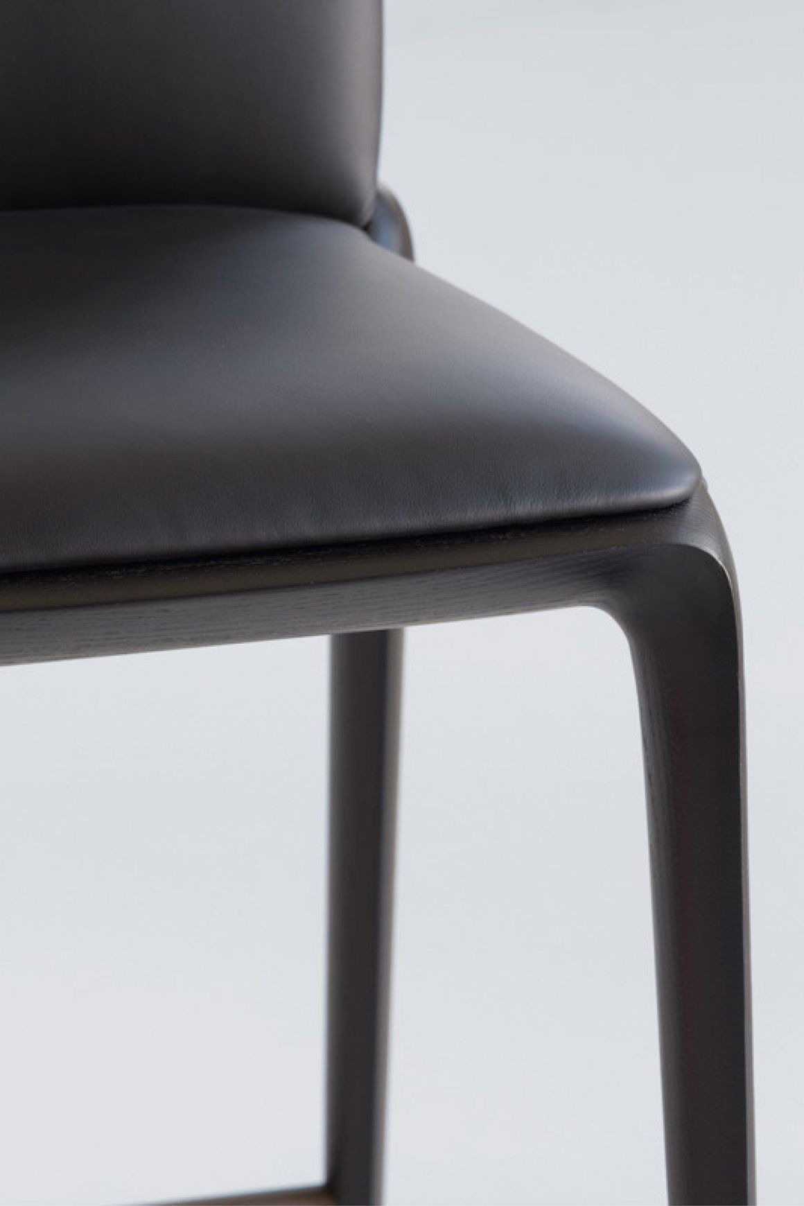 Hiru Barstool