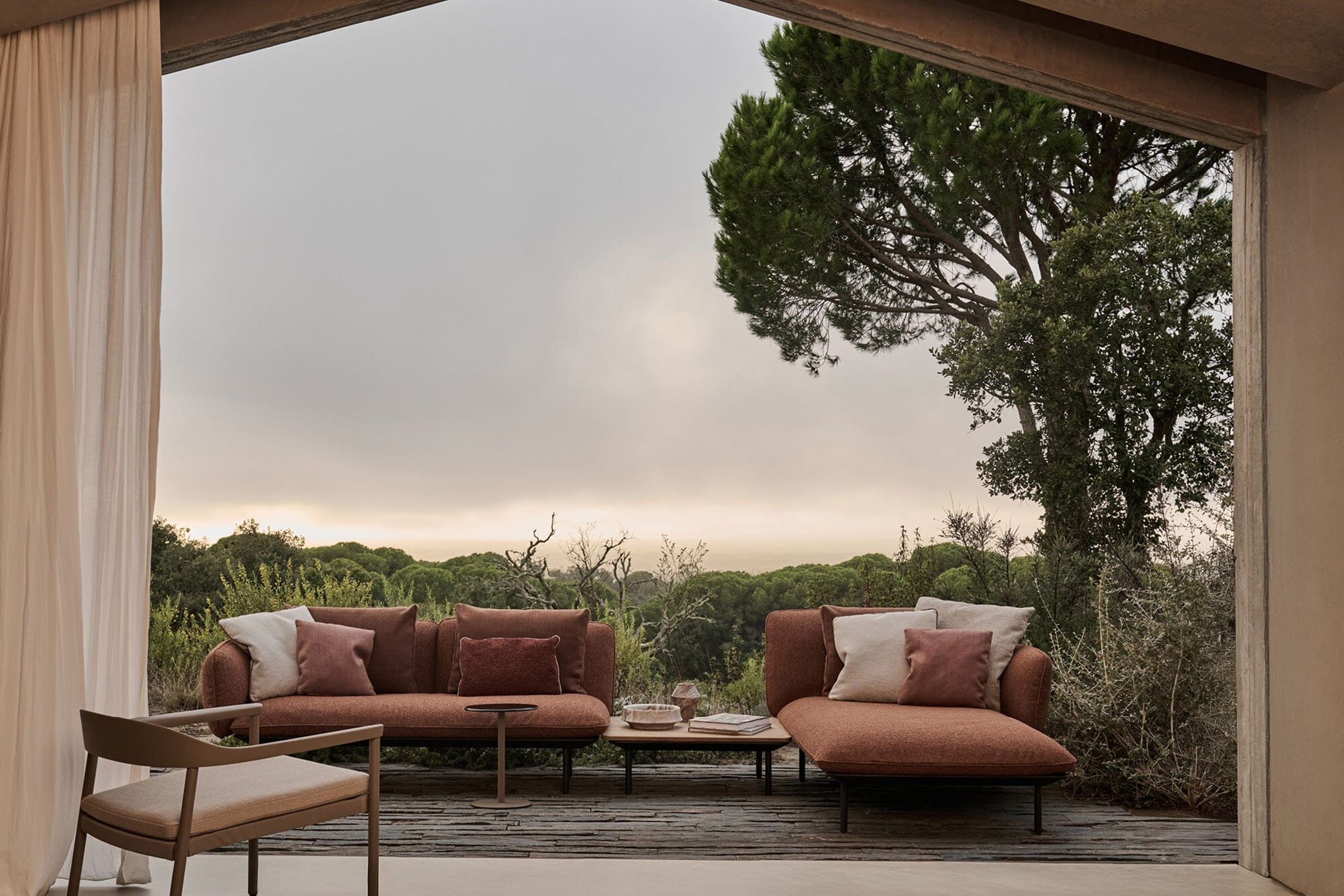 Illum Lounge Chair