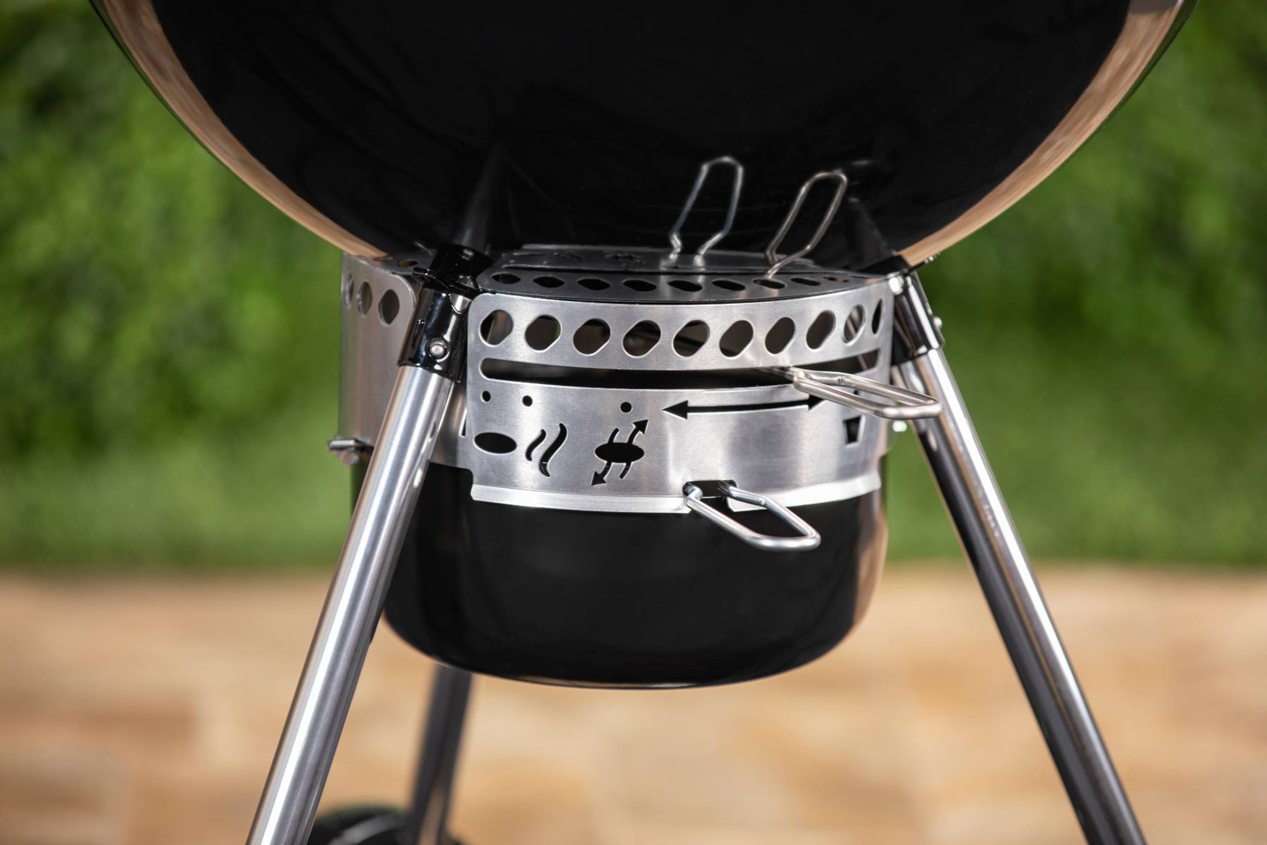 Weber 57cm Master Touch Plus Kettle