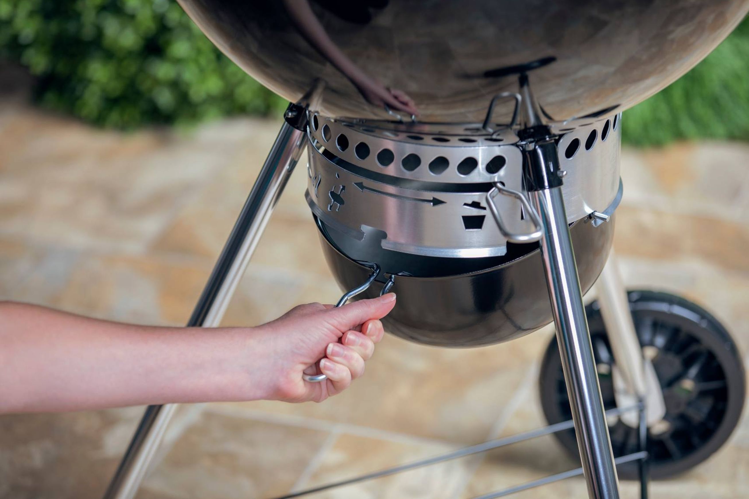 Weber 57cm Master Touch Plus Kettle