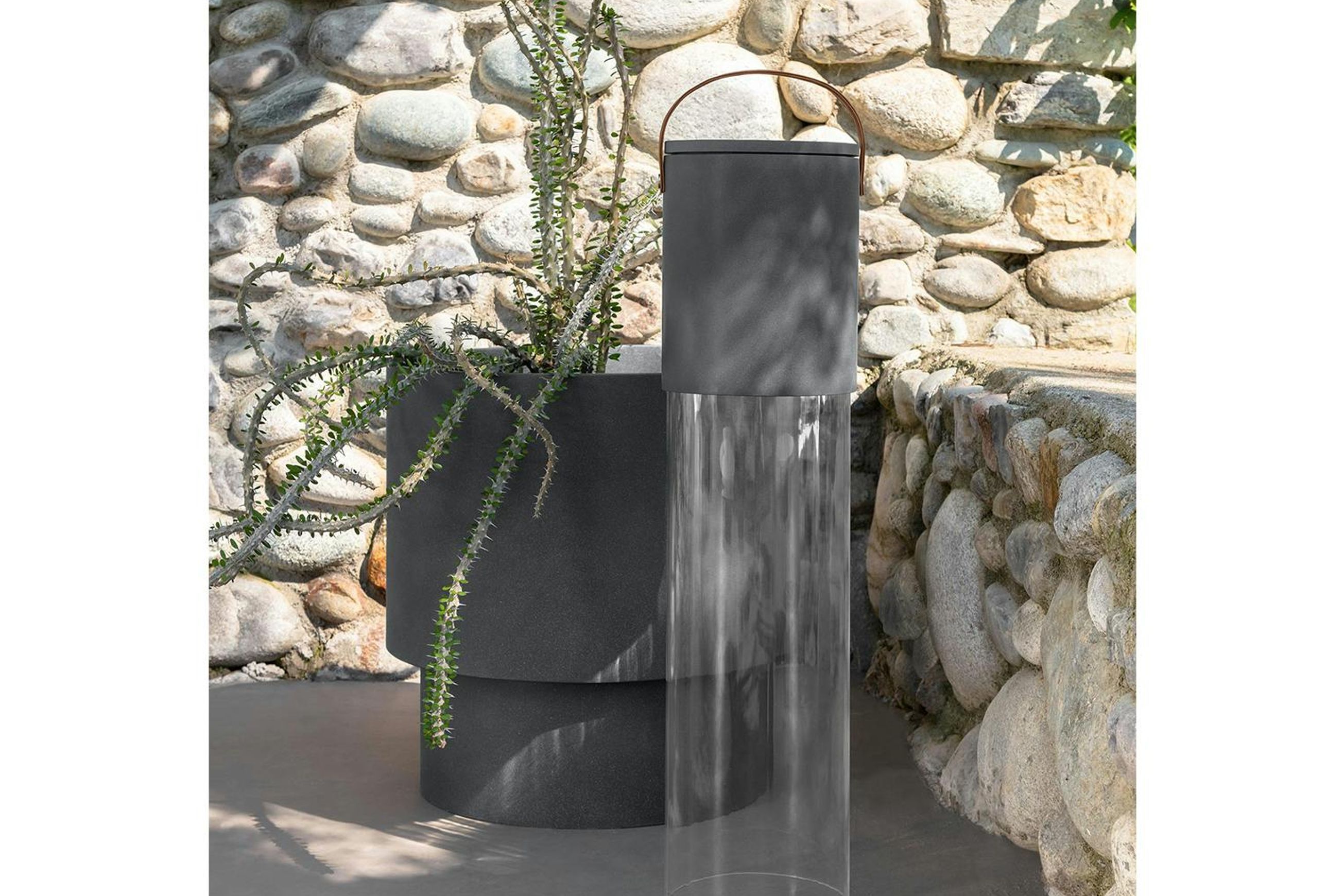 Kuka Outdoor Lamp