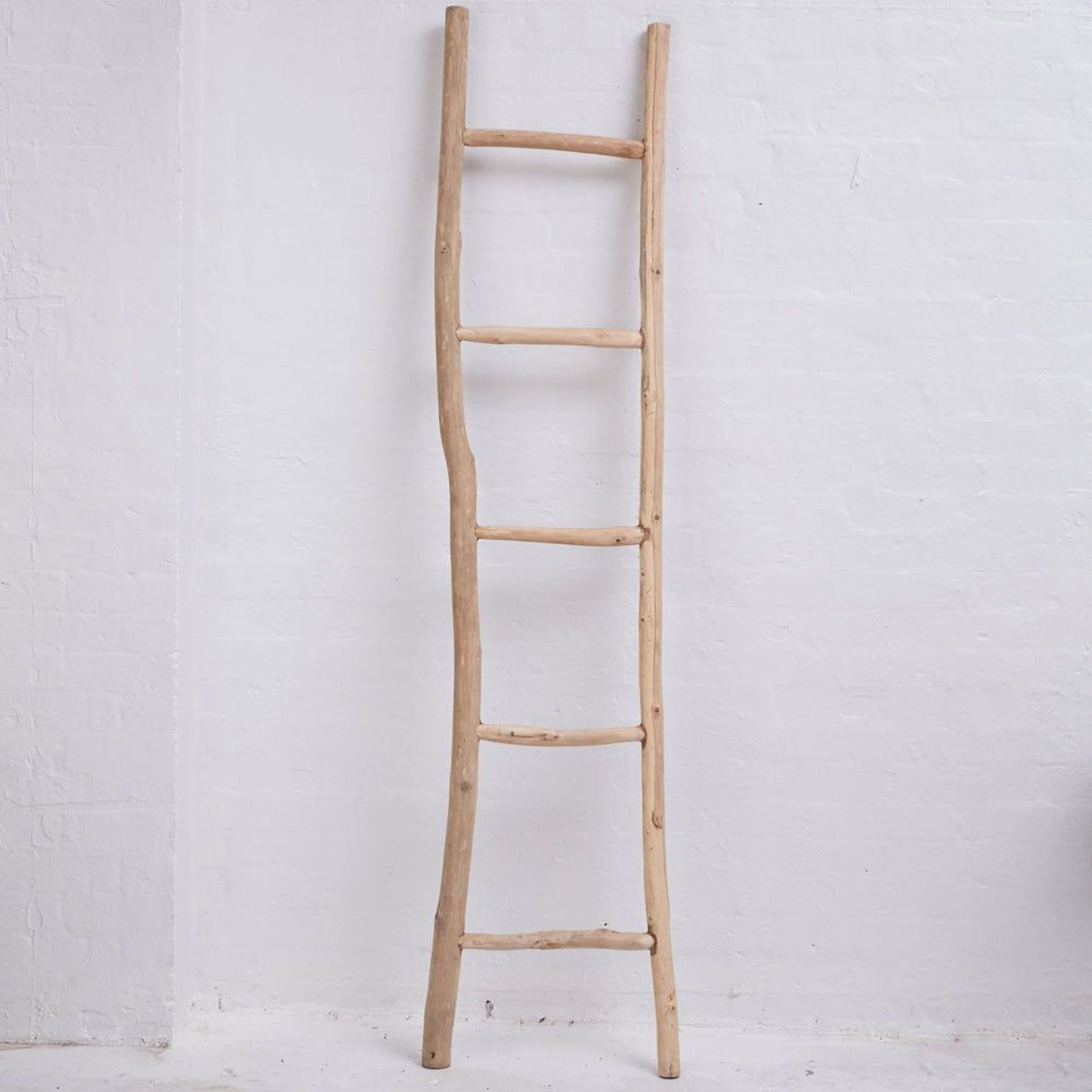 Lutalo Ladder