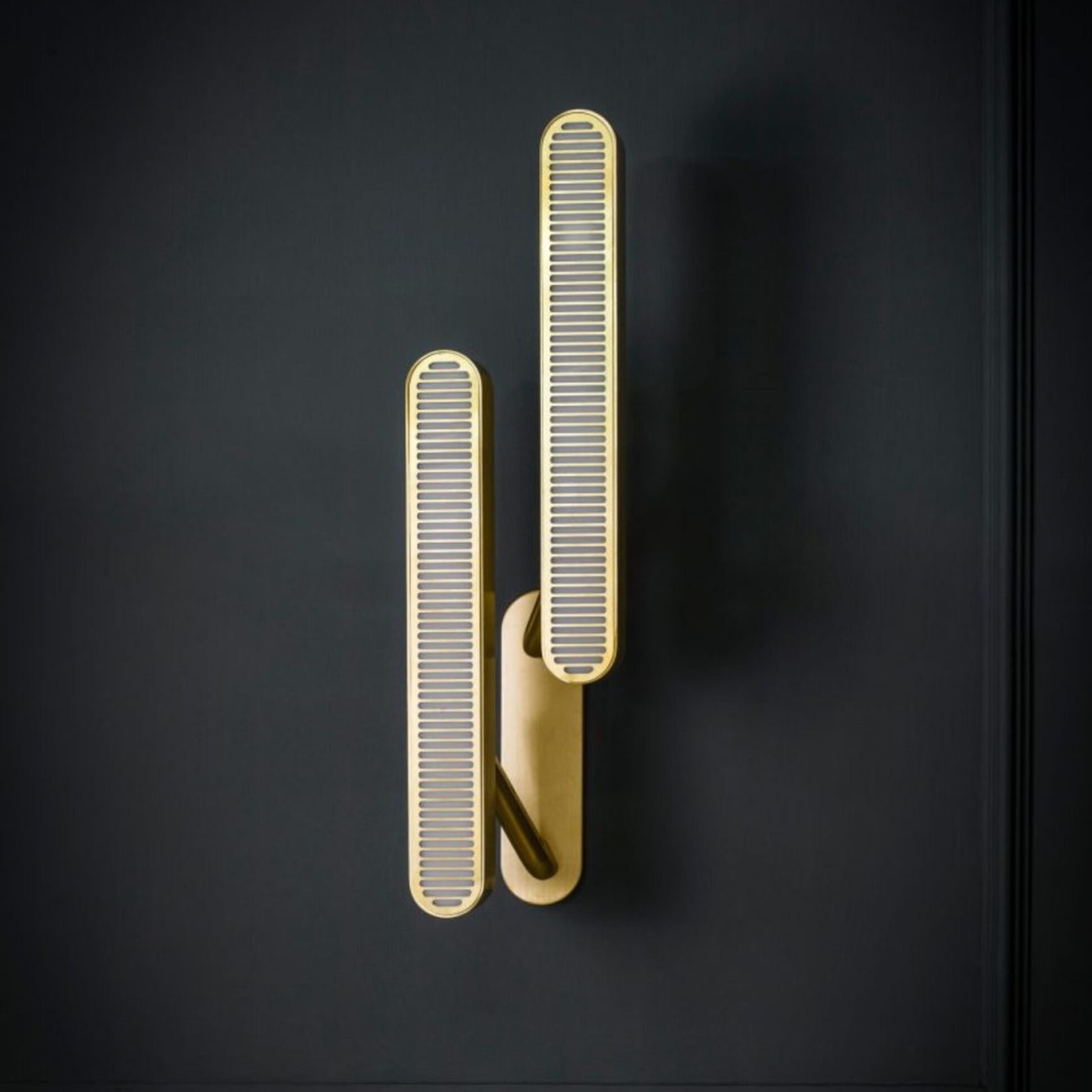 Colt Wall Light