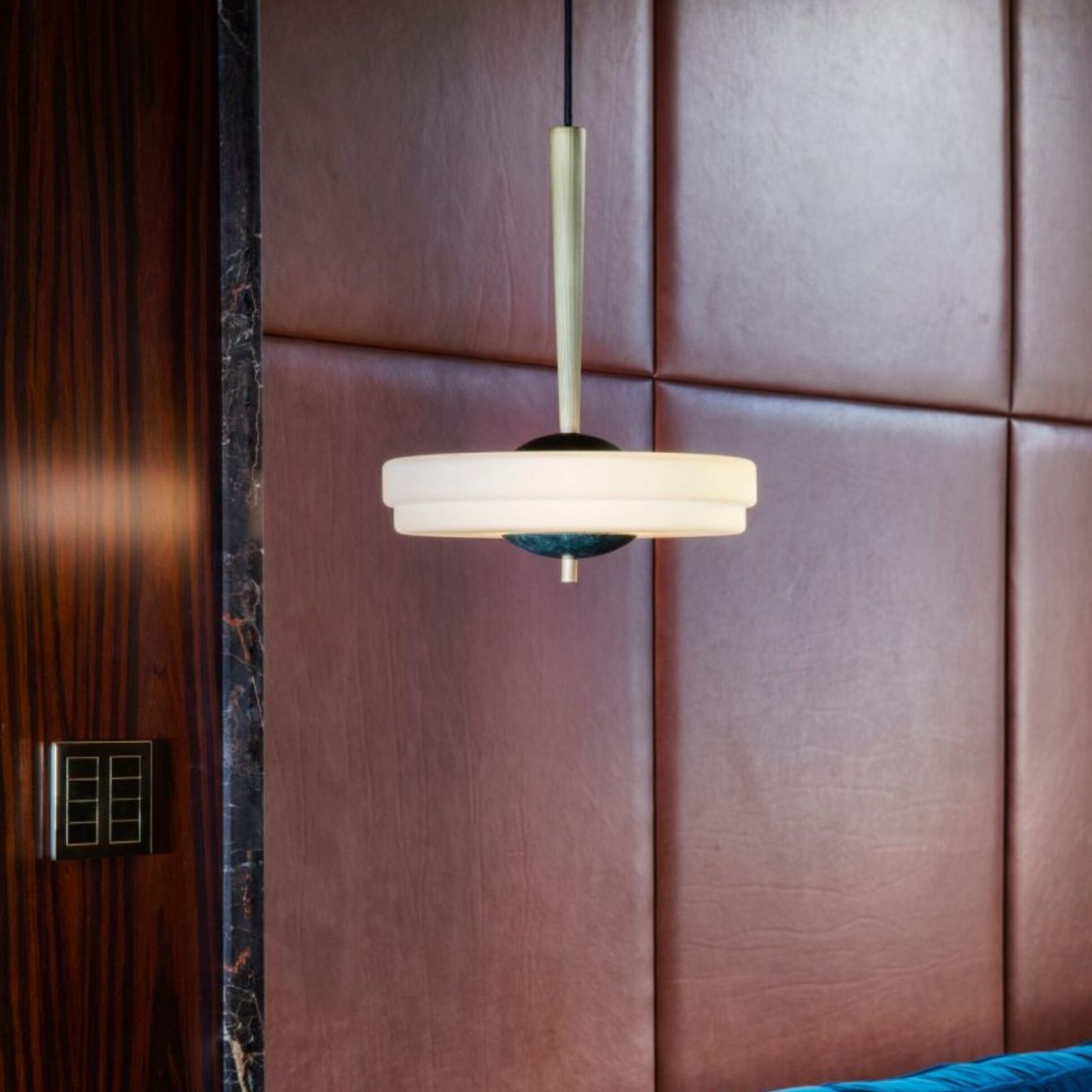 Trave Pendant Light