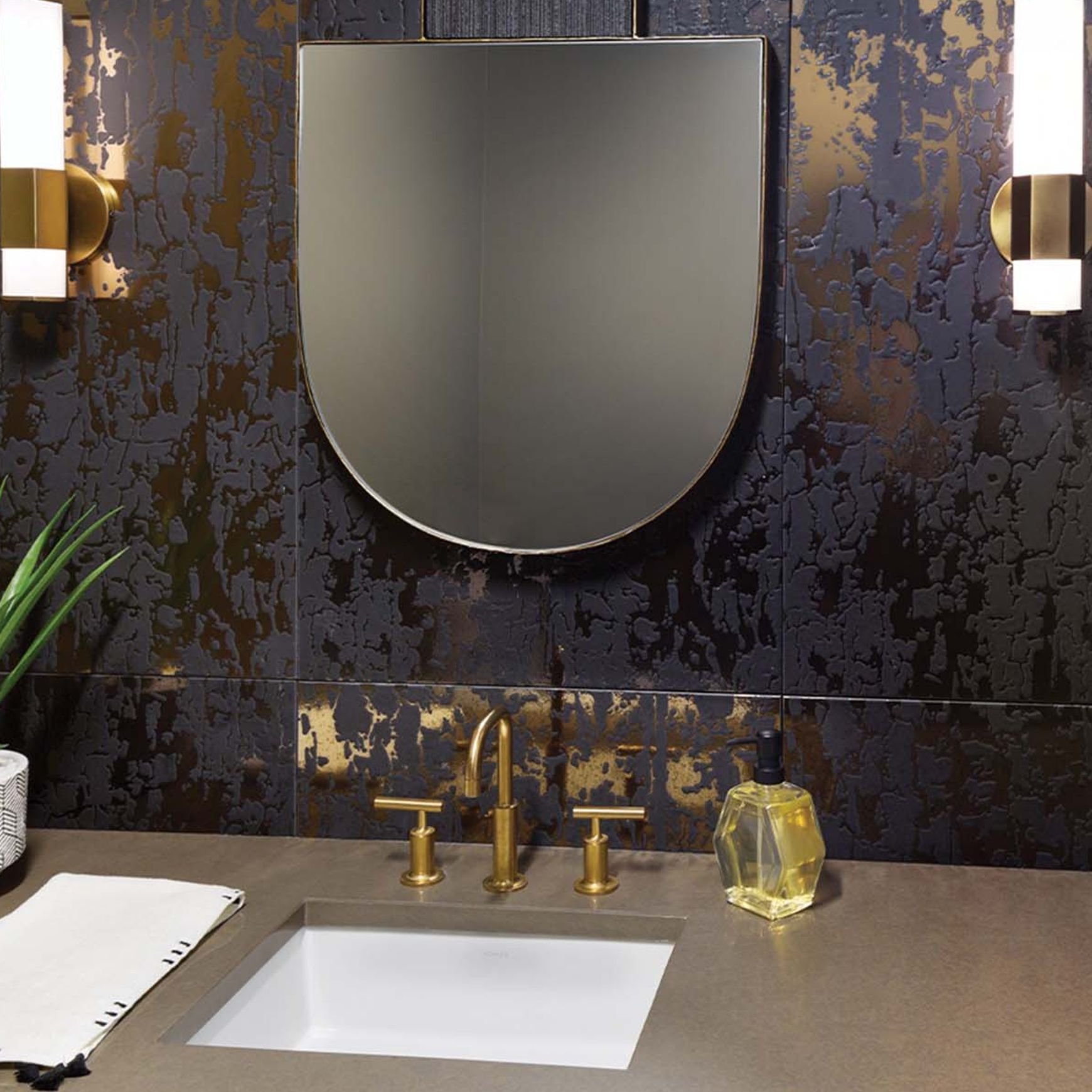 Facet Wall Light