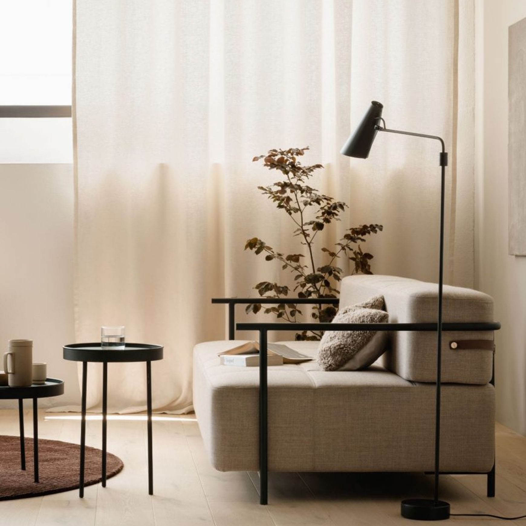 Birdy Swing Floor Lamp