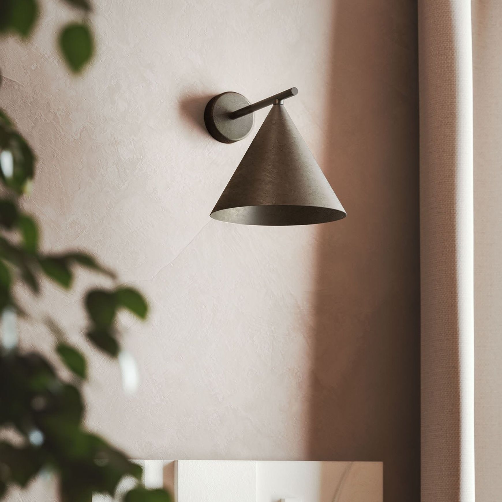 Cone Straight Wall Light