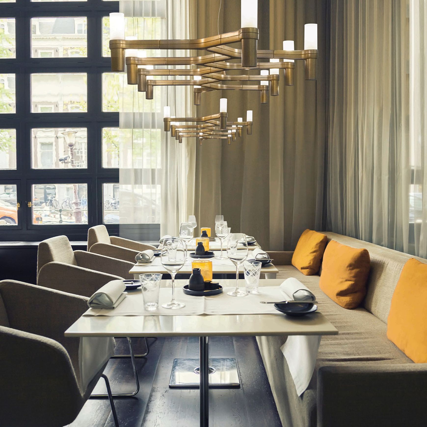 Crown Plana Linear Pendant Light