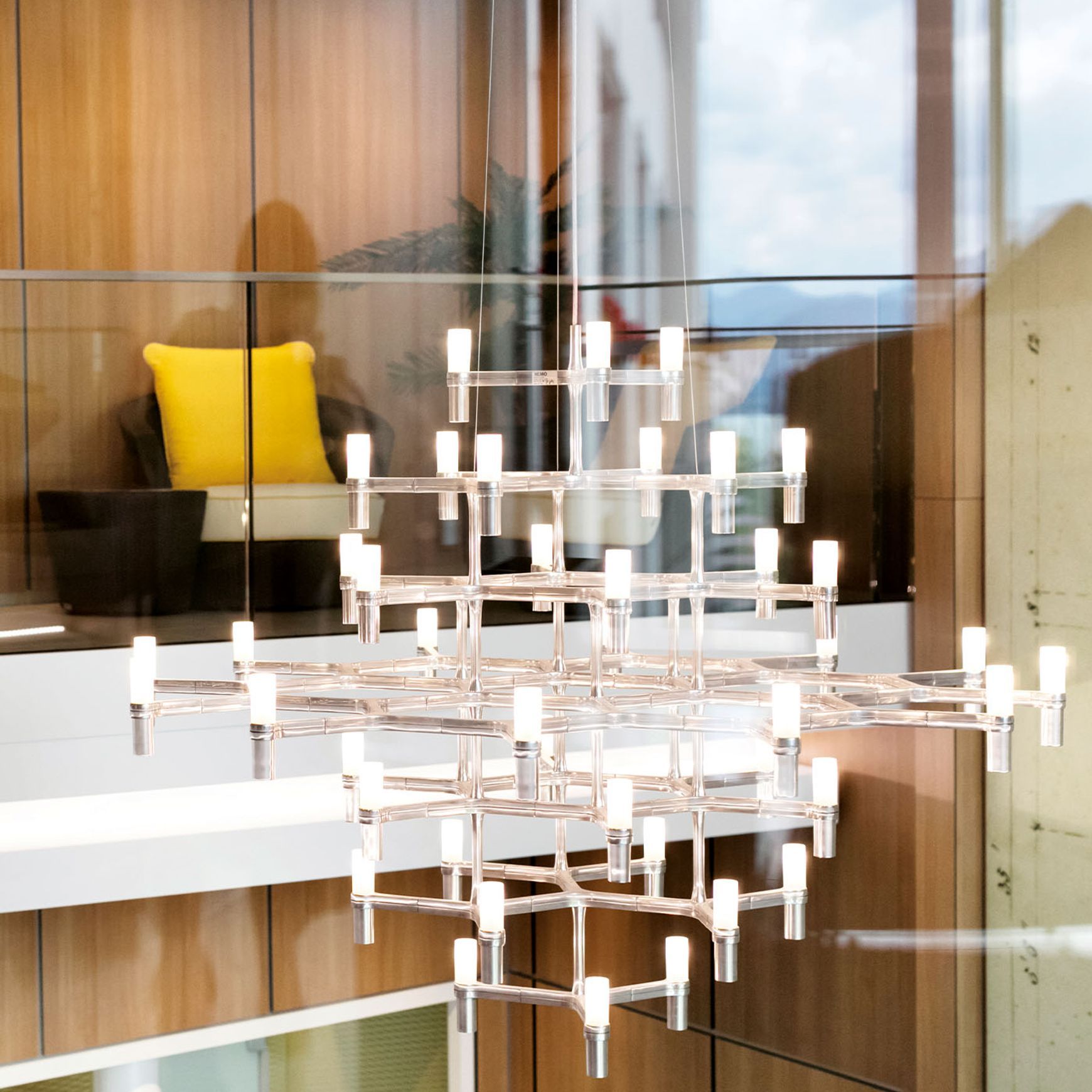 Crown Magnum Pendant Light
