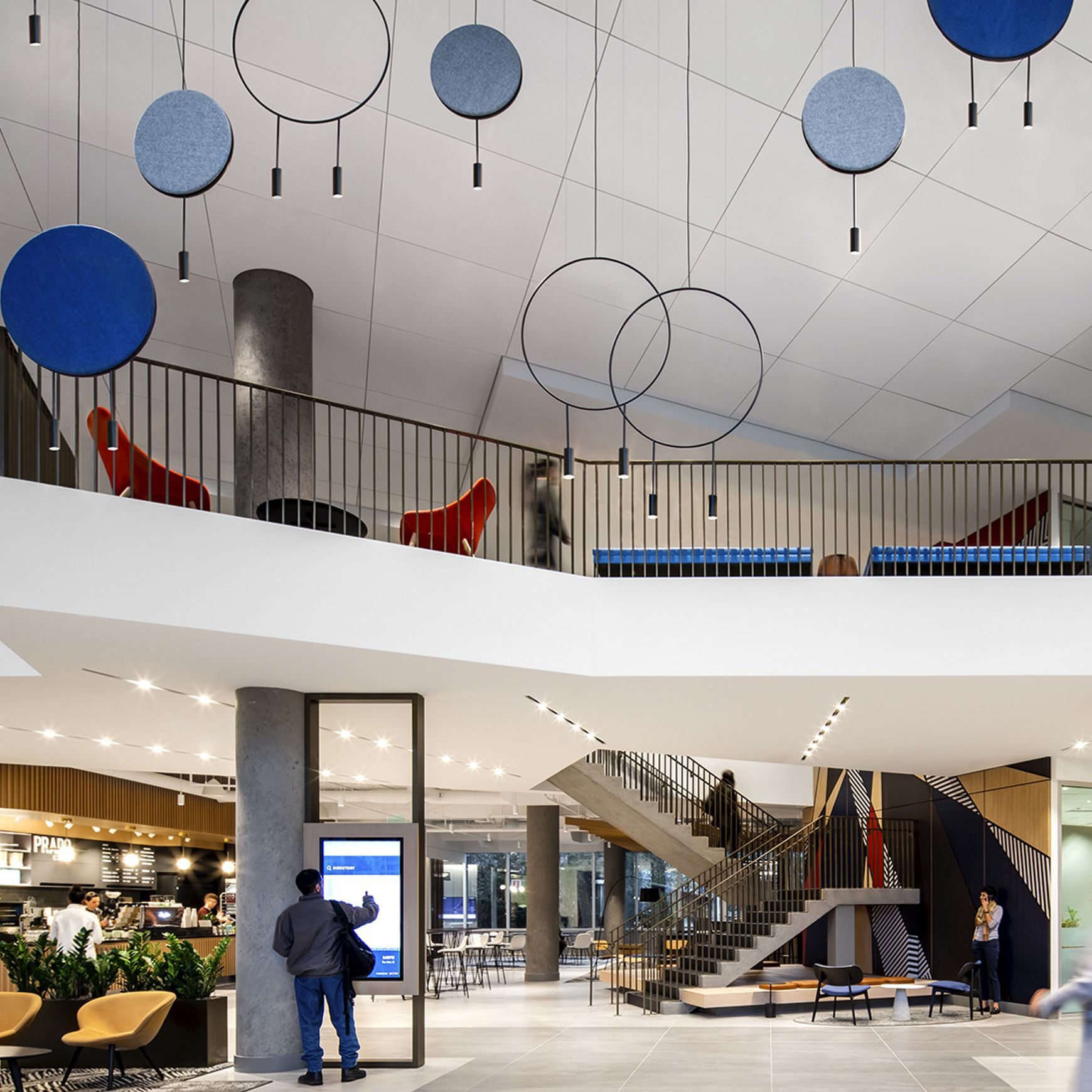 Revolta Pendant Light
