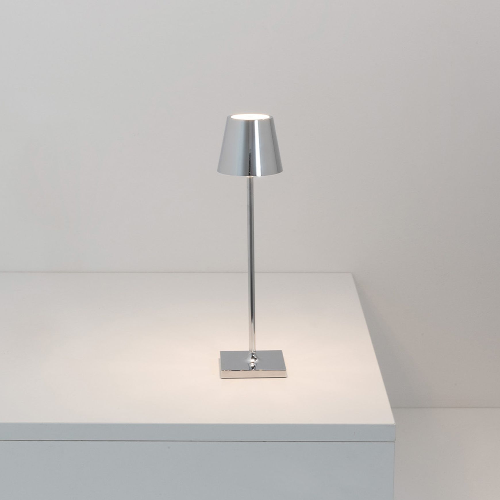 Poldina Micro Metallic Table Lamp